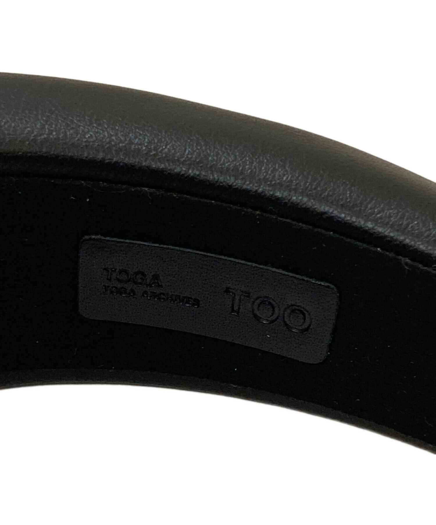 中古・古着通販】TOGA TOO (トーガ・トゥ) Leather headband1 ブラック