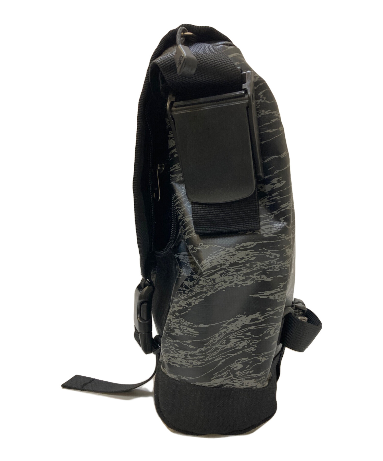 【レア】THE NORTH FACE メッセンジャーバッグ バックチャンネル 中古・古着通販】THE NORTH FACE (ザ ノース フェイス) BACK CHANNEL