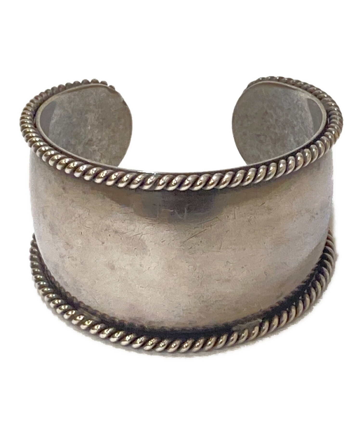 【Soierie】ヴィンテージ加工 シルバー バングル 中古・古着通販】Soierie (ソワリー) Twist bangle グレー｜ブランド