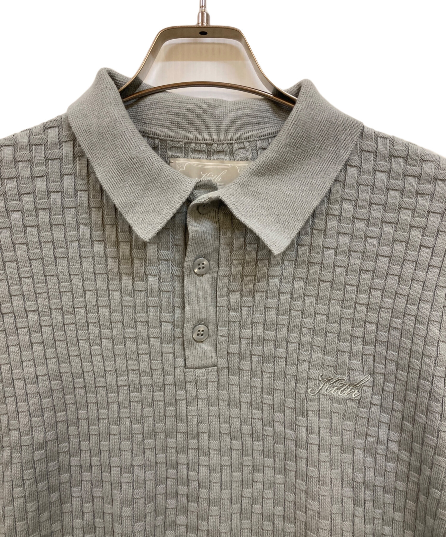 【美品】KITH   コラボ　ポロシャツ　着用回数少 中古・古着通販】KITH (キス) ニットポロシャツ グレー サイズ:M
