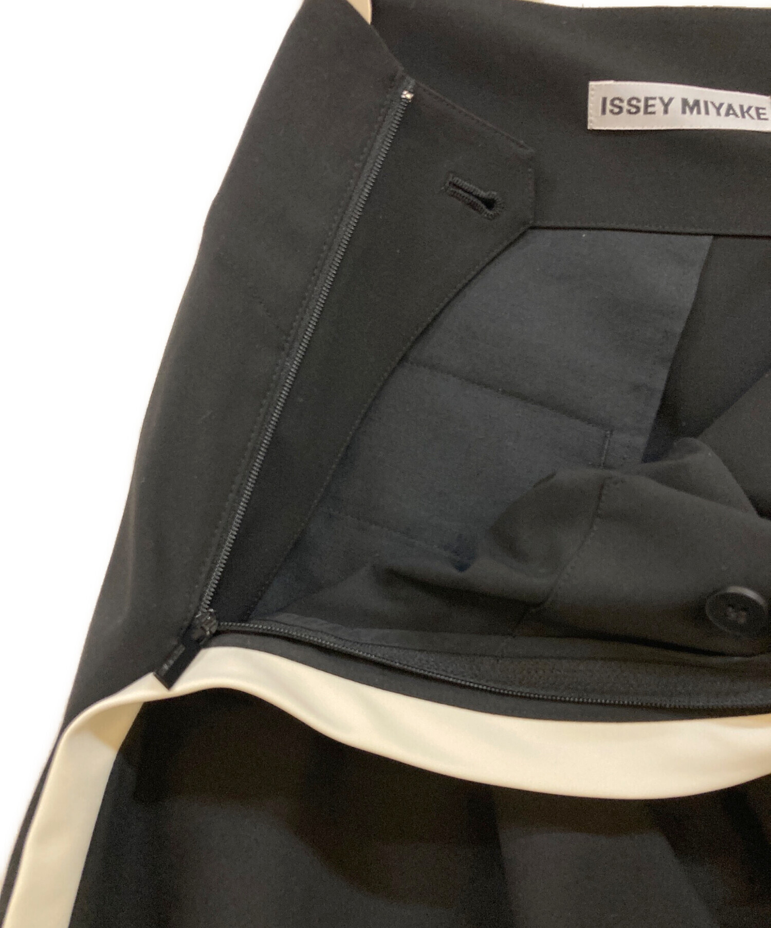 中古・古着通販】ISSEY MIYAKE (イッセイミヤケ) 変形バイカラー