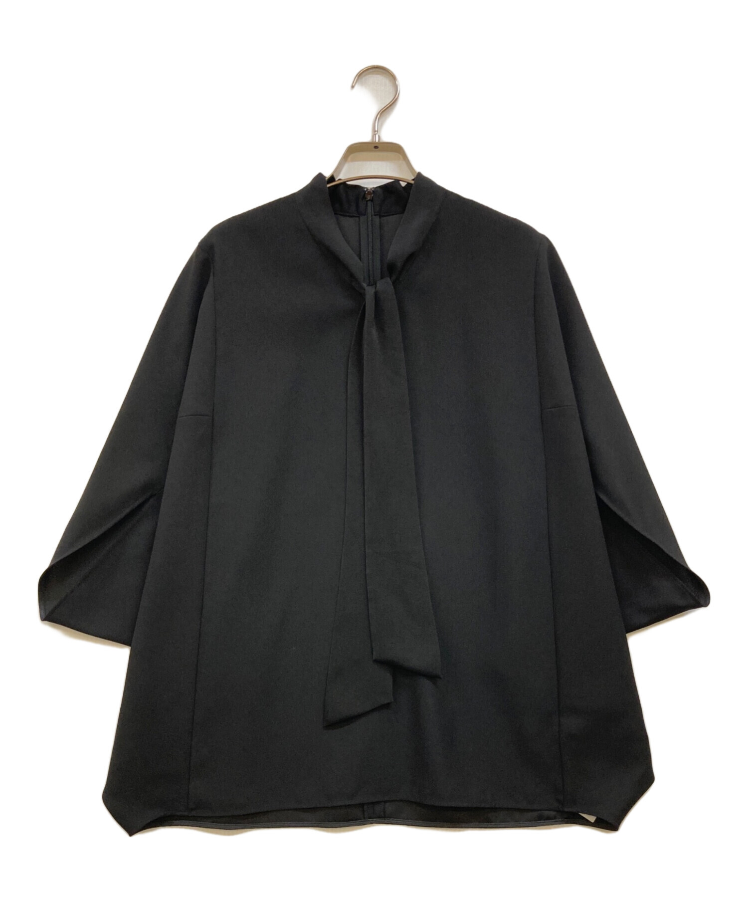 中古・古着通販】icB (アイシービー) FluidBackSatin ドルマンスリーブ