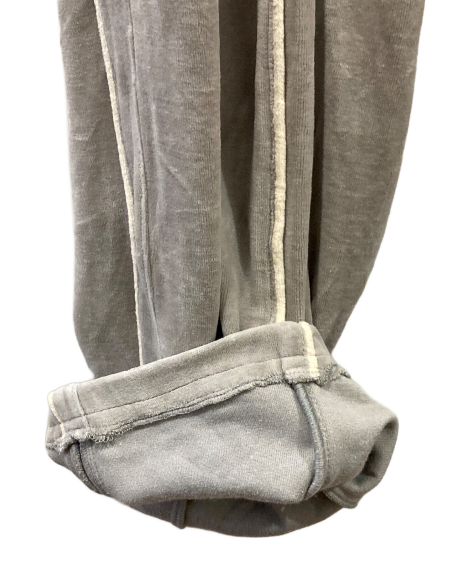 中古・古着通販】Corteiz (コーテイズ) VELOUR TRACK PANTS グレー 