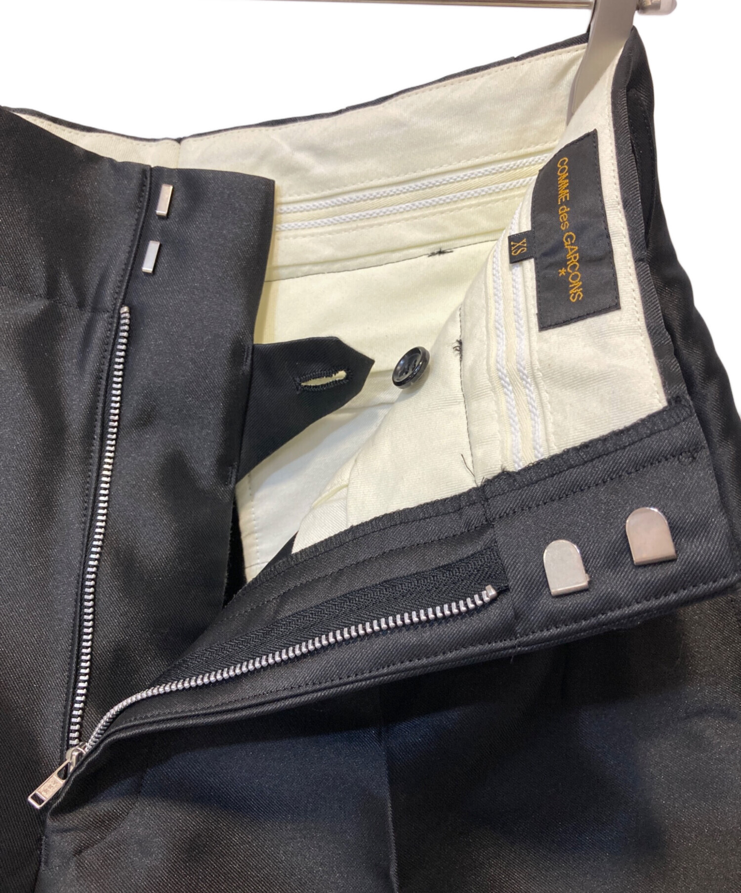 COMME des GARCONS センタープレス サテンショートパンツ 中古・古着通販】COMME des GARCONS (コムデギャルソン) センター