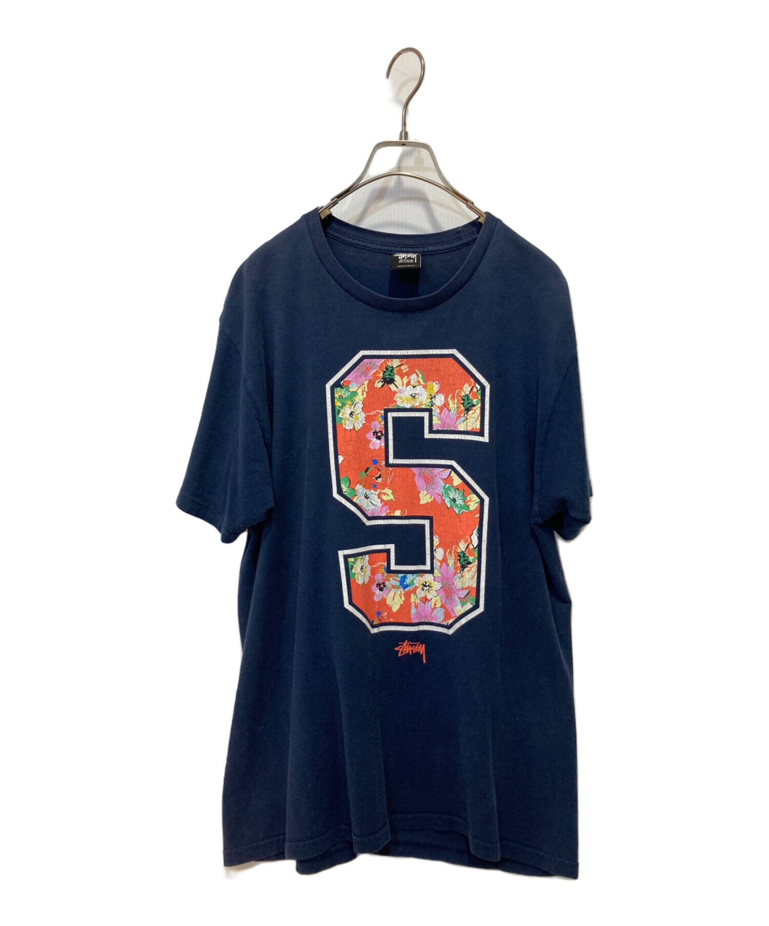 Stussy Tシャツ Mサイズ 希少デザイン StussyのTシャツってどんなサイズ感？SupremeやKITHと比較！｜コラム