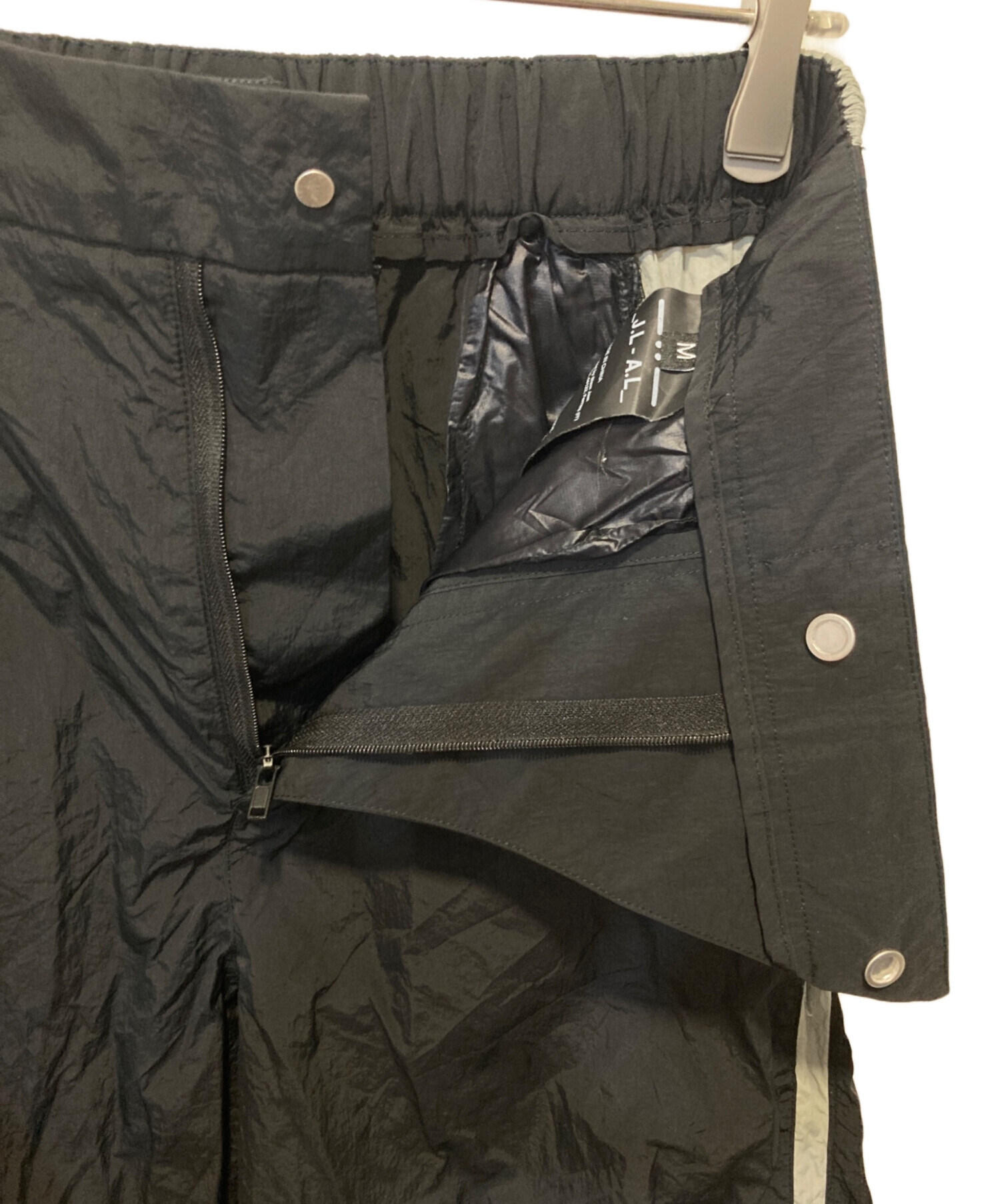 _J.L-A.L_ ナイロンパンツ 中古・古着通販】J.L A.L (ー) ナイロンパンツ ブラック サイズ:M
