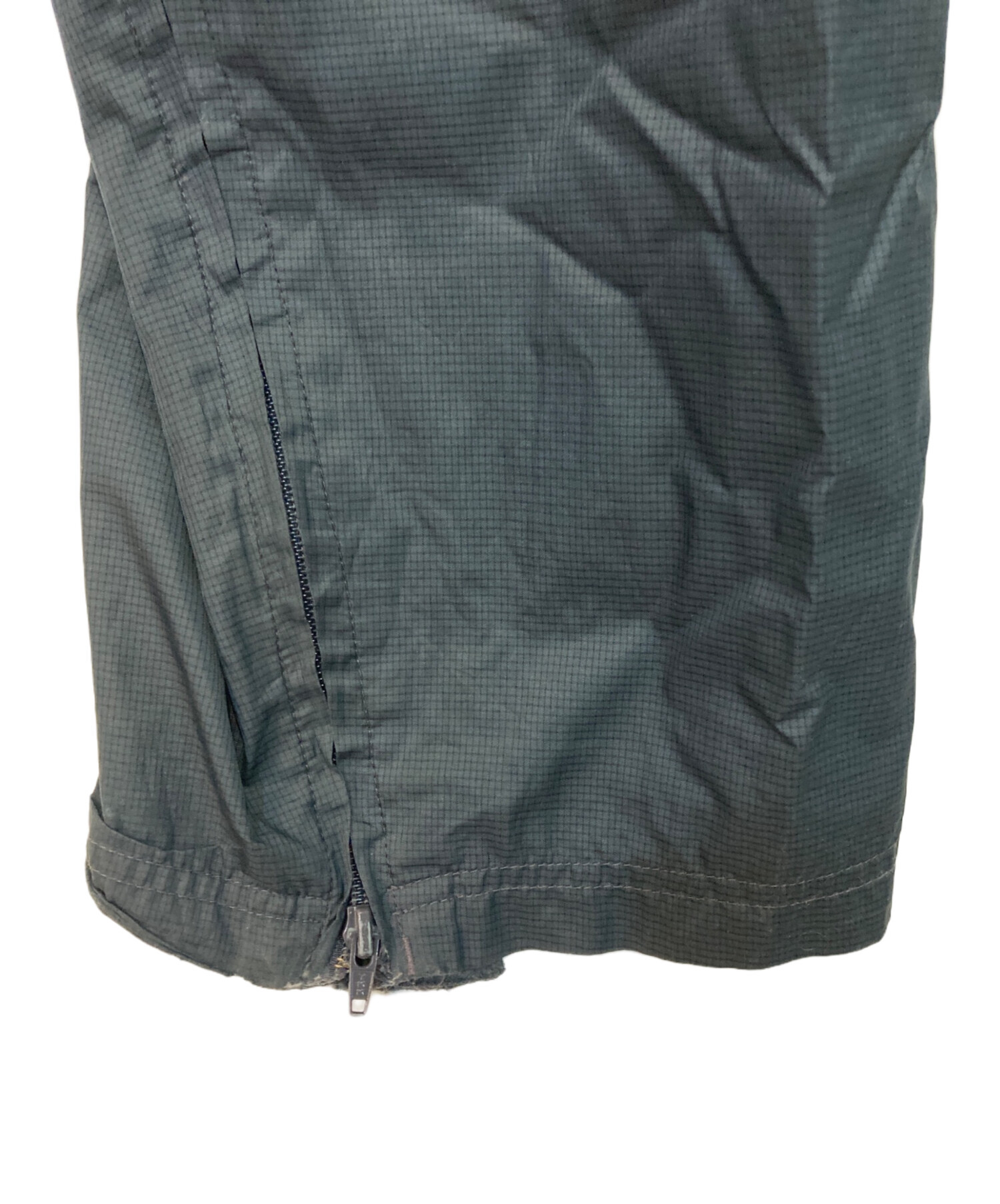 中古・古着通販】stussy (ステューシー) ナイロンパンツ グレー サイズ