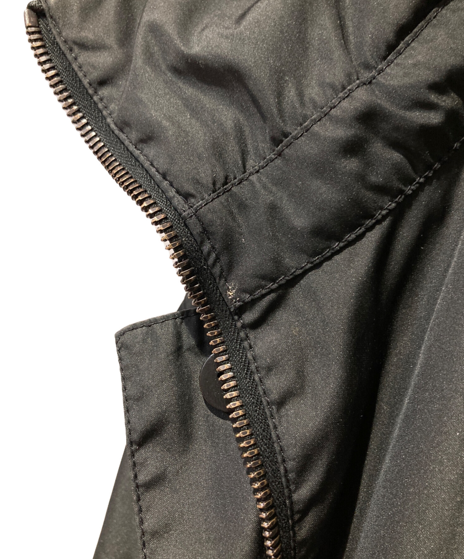 PRADA ブラック ナイロンジャケット Mサイズ 中古・古着通販】PRADA (プラダ) ナイロンフーデットジャケット