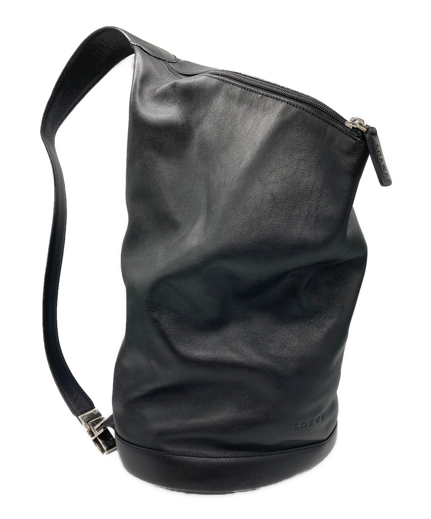美品　LOEWE ブラックレザー ボディバッグ 中古・古着通販】LOEWE (ロエベ) レザーボディバッグ ブラック