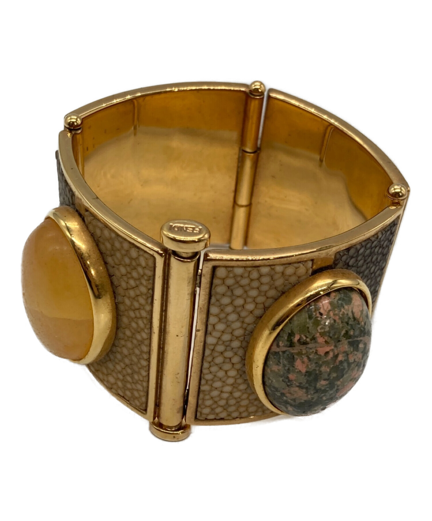 FENDI ゴールドトーン ブレスレット 中古・古着通販】FENDI (フェンディ) STINGRAY BRACELET ゴールド