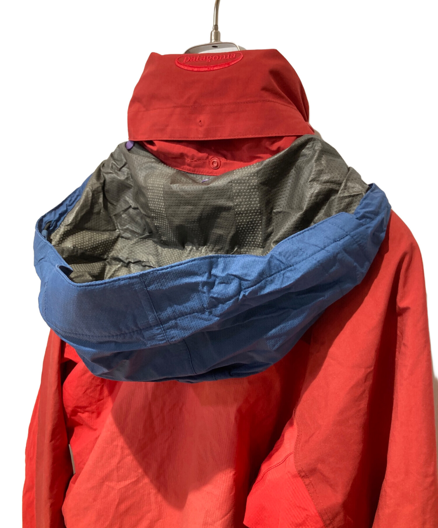 中古・古着通販】Patagonia (パタゴニア) マウンテンパーカー レッド