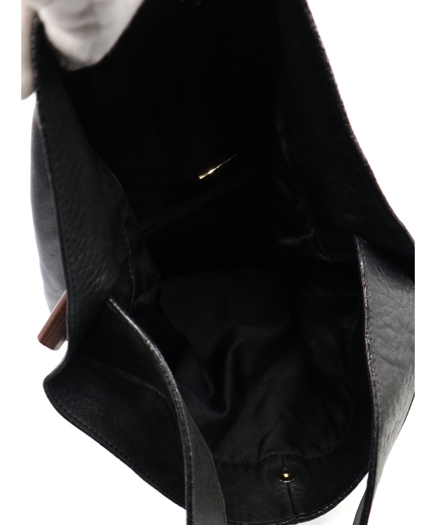 ロエベ ワンショルダーバッグ レザー 黒 中古・古着通販】LOEWE (ロエベ) レザーワンショルダーバッグ ブラック