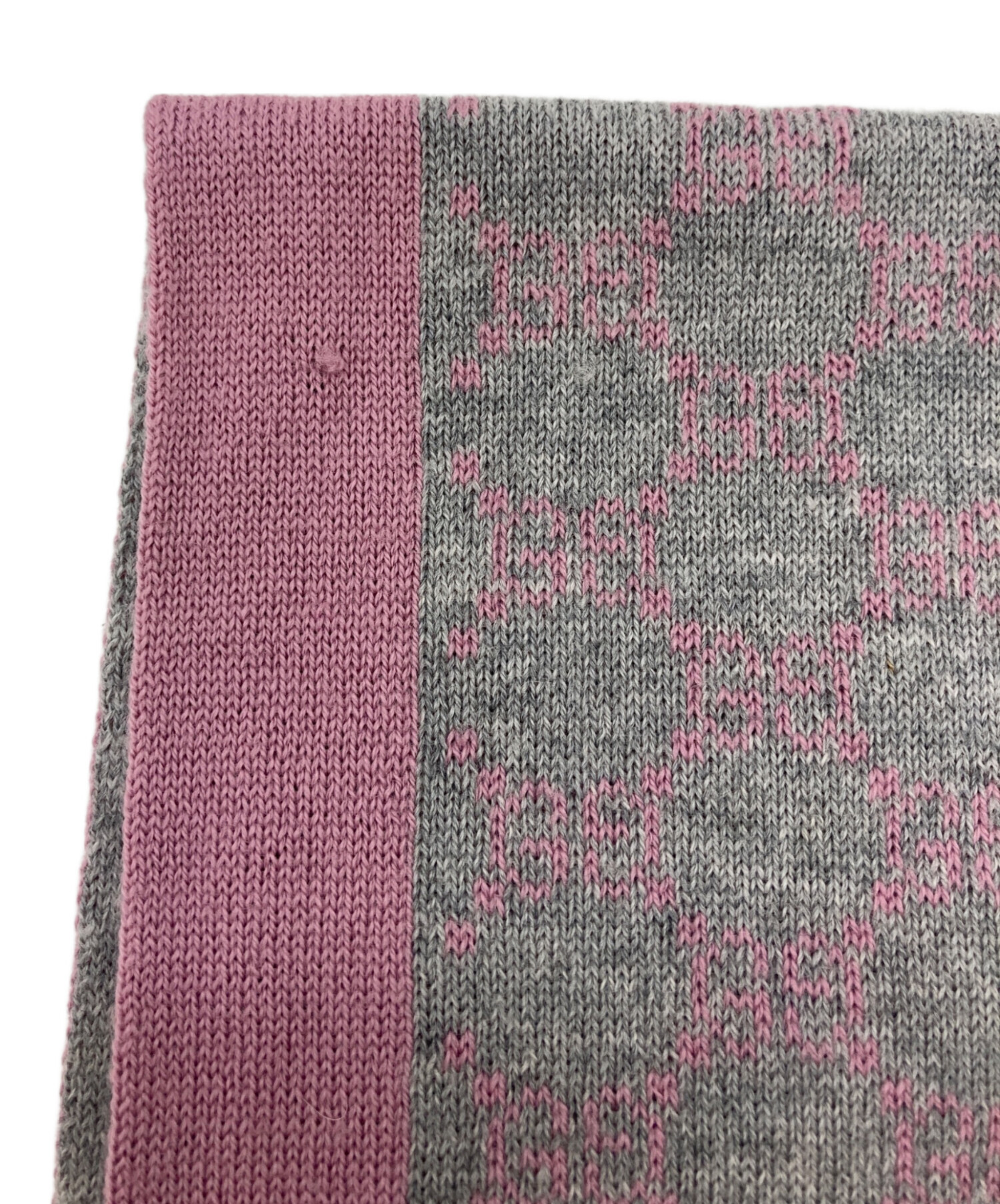 GUCCI フリンジ付きマフラー ピンク/グレー 中古・古着通販】GUCCI (グッチ) 総柄マフラー ピンク×グレー