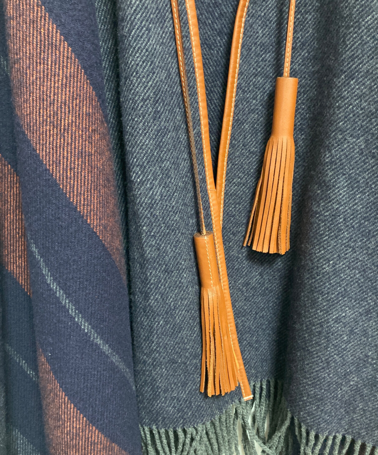 中古・古着通販】HERMES (エルメス) タッセッル付ポンチョ ネイビー