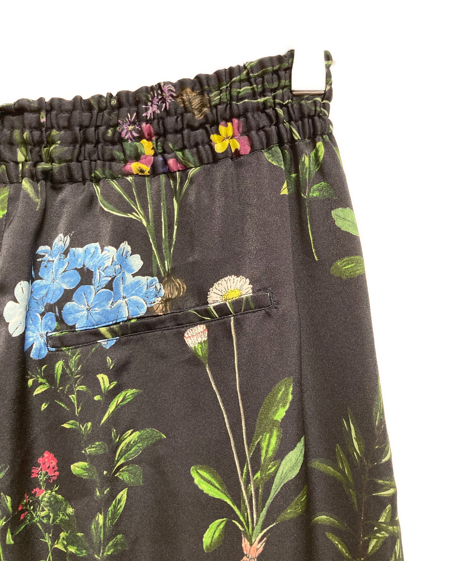 中古・古着通販】ticca (ティッカ) フラワープリントパンツ ネイビー