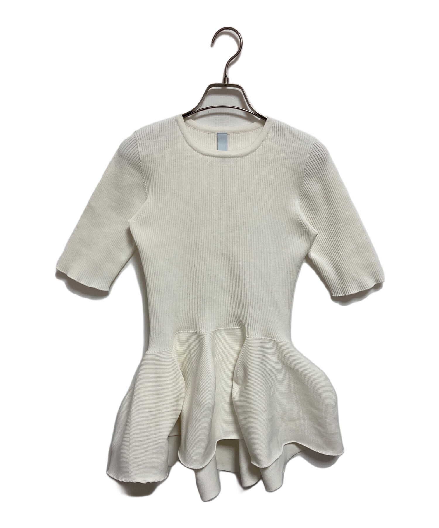 CFCLトップス FLUTED SLEEVELESS TOP