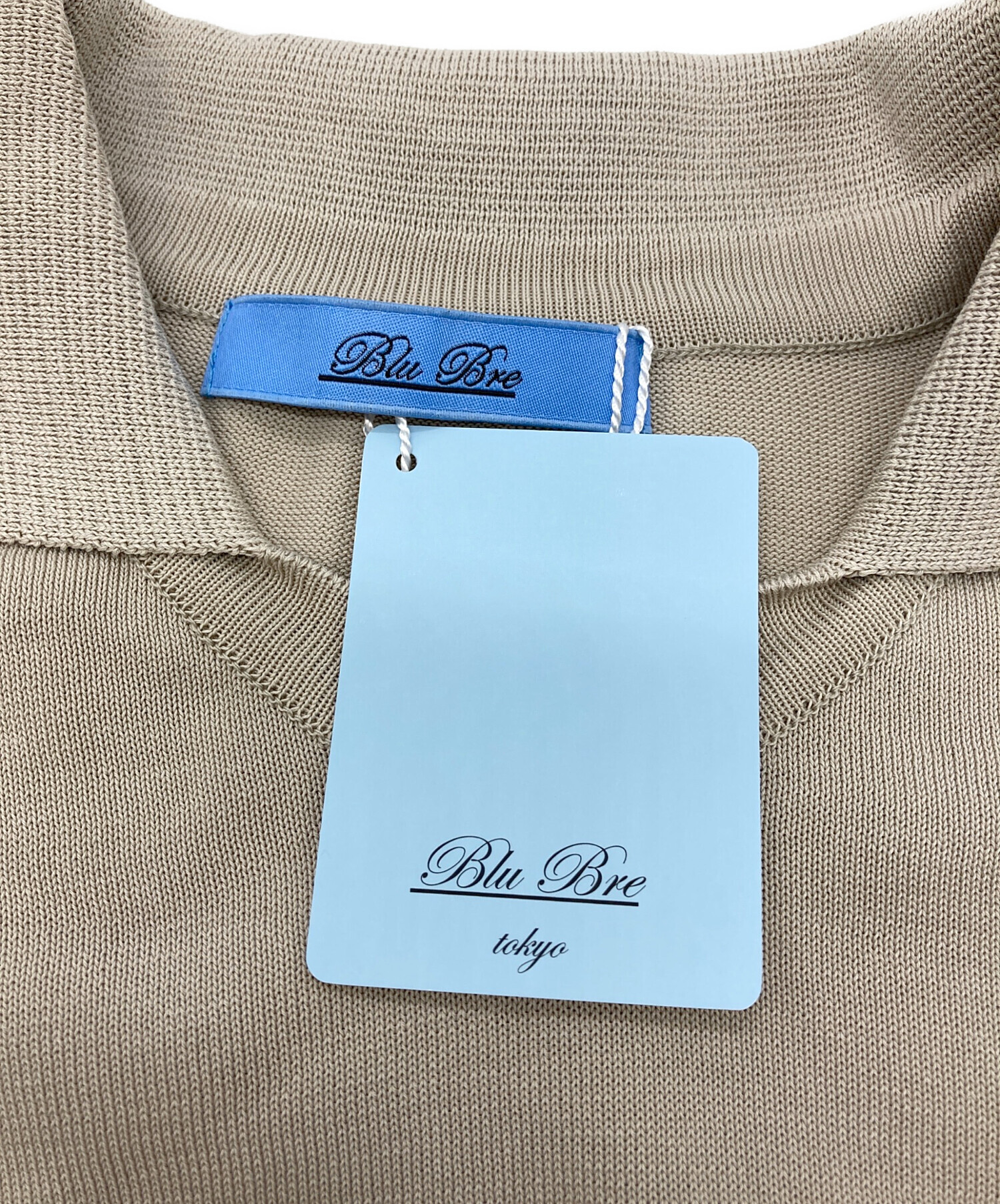 Blu Bre ベージュ Vネックポロシャツ Blu Bre ベージュ Vネックポロシャツ - メルカリ
