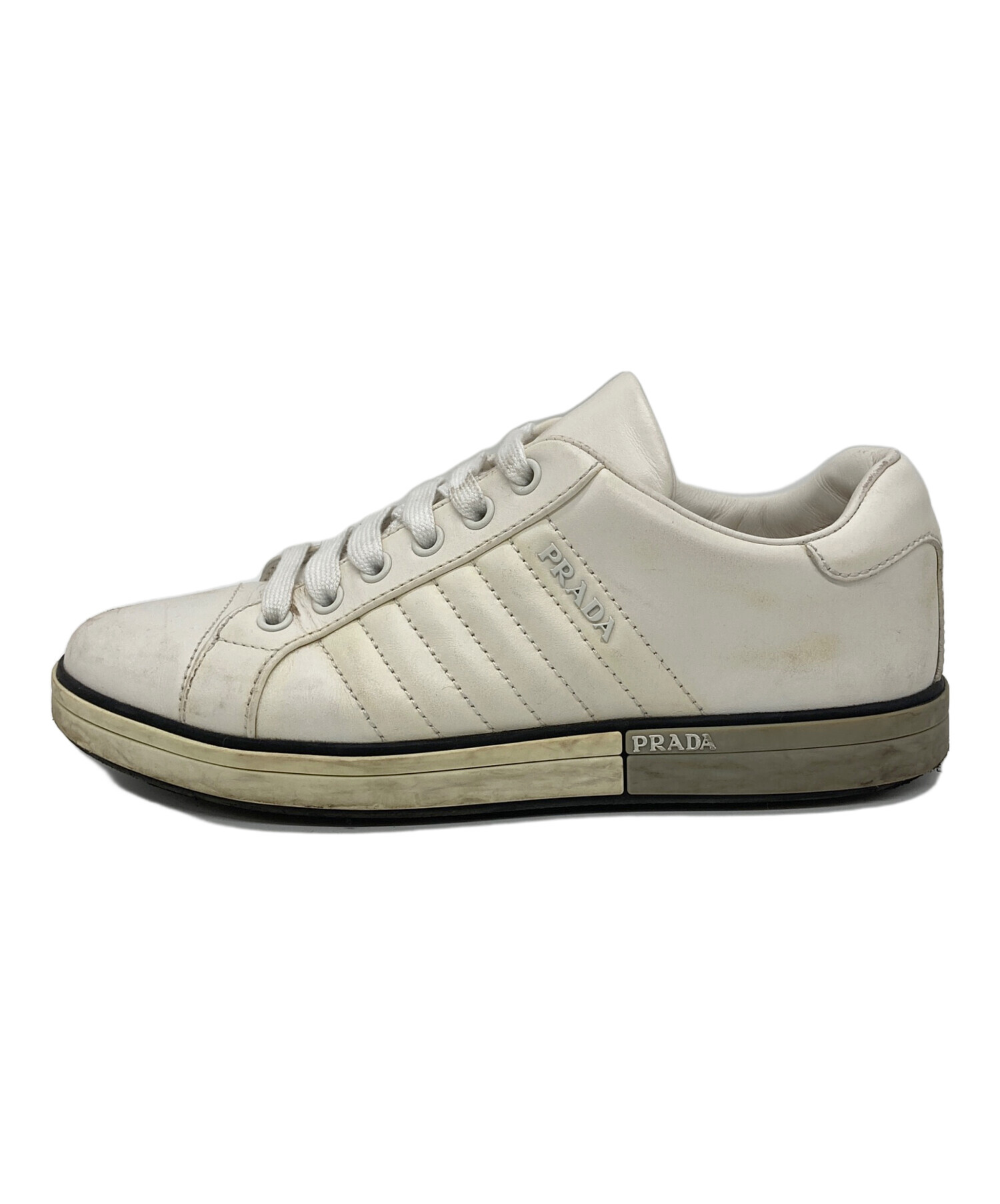 PRADA｜レザー ローカットスニーカー ホワイト × シルバーEU38 元箱付 中古・古着通販】PRADA (プラダ) レザースニーカー ホワイト サイズ:37