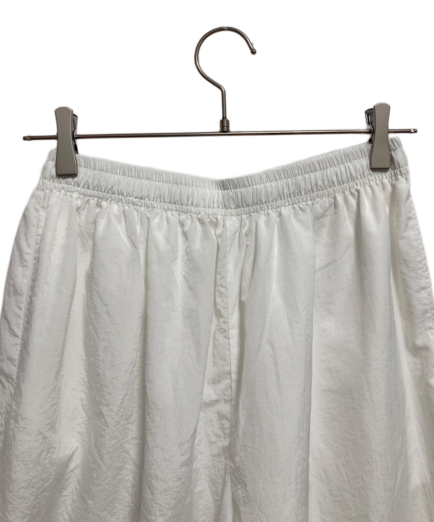 中古・古着通販】anuke (アンヌーク) Nylon Volume Pants ホワイト