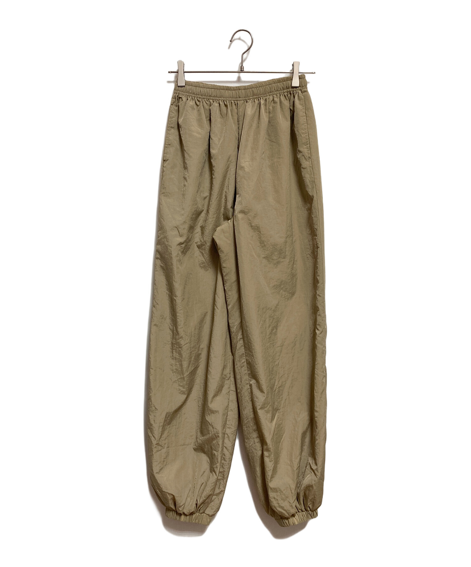 中古・古着通販】anuke (アンヌーク) Nylon Volume Pants ベージュ
