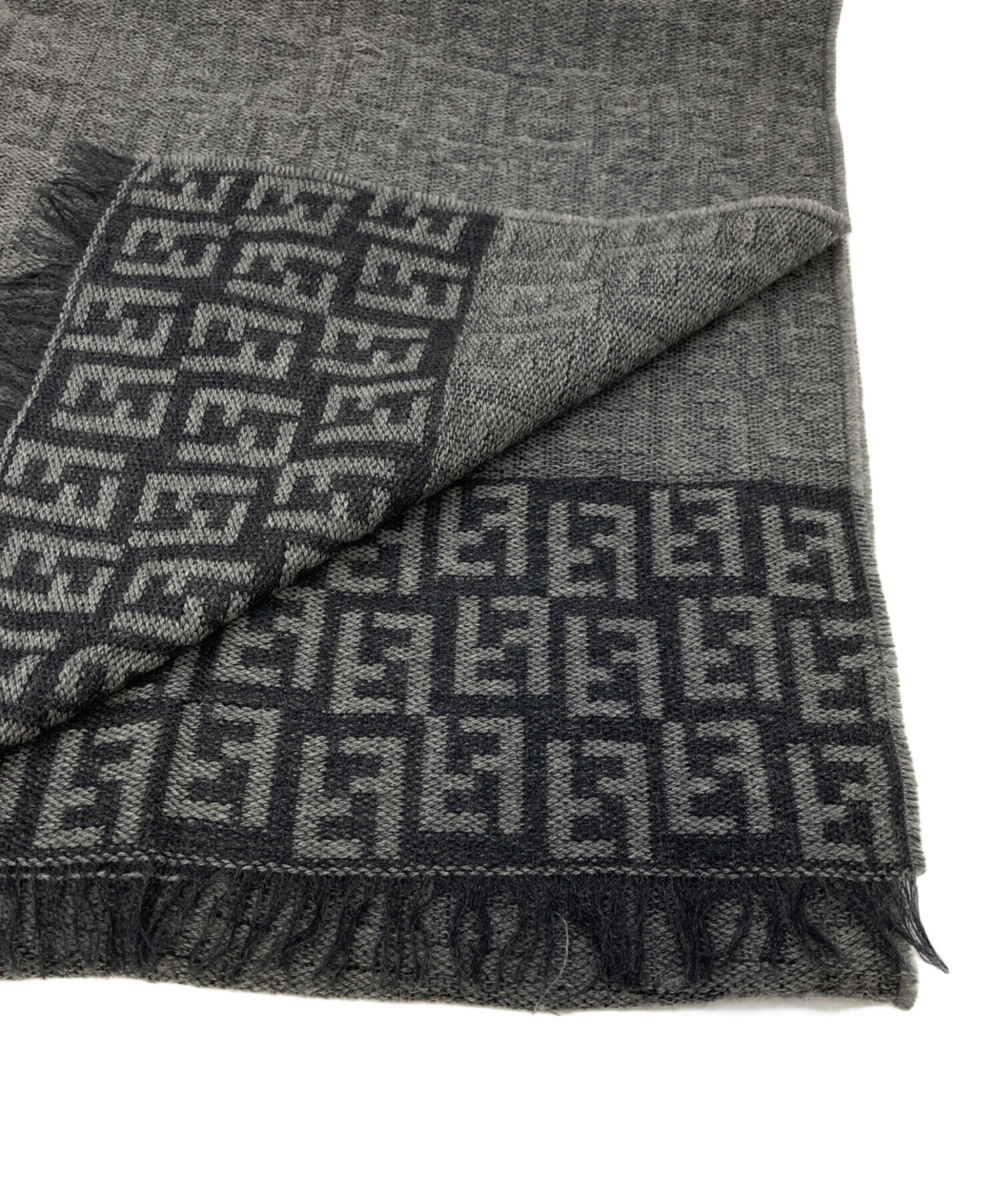 中古・古着通販】FENDI (フェンディ) ズッカ柄ウールマフラー グレー