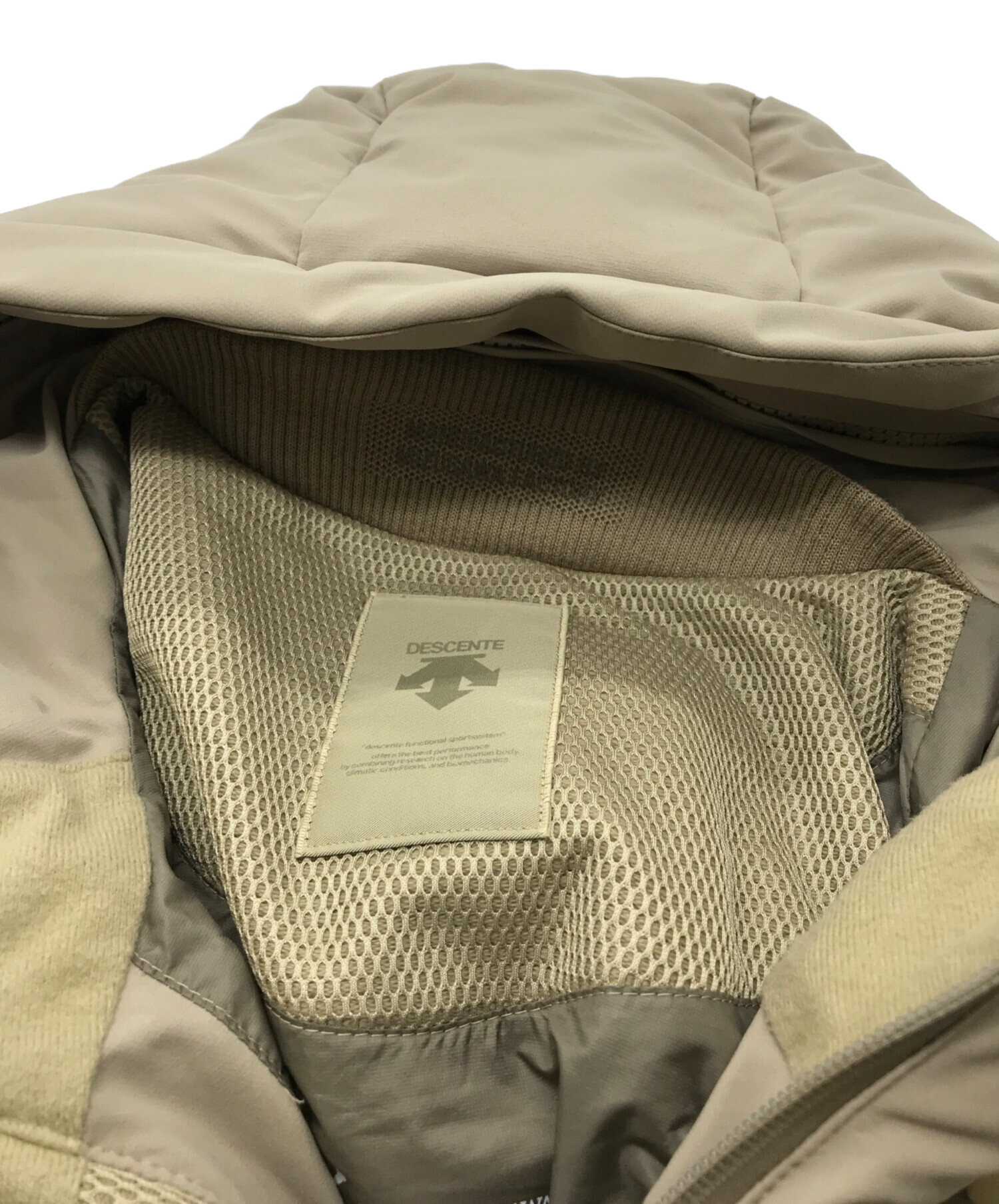 DESCENTE デサント ジャケット Ｌ ベージュ レディース 中古・古着通販】DESCENTE (デサント) ジャケット ベージュ サイズ:L