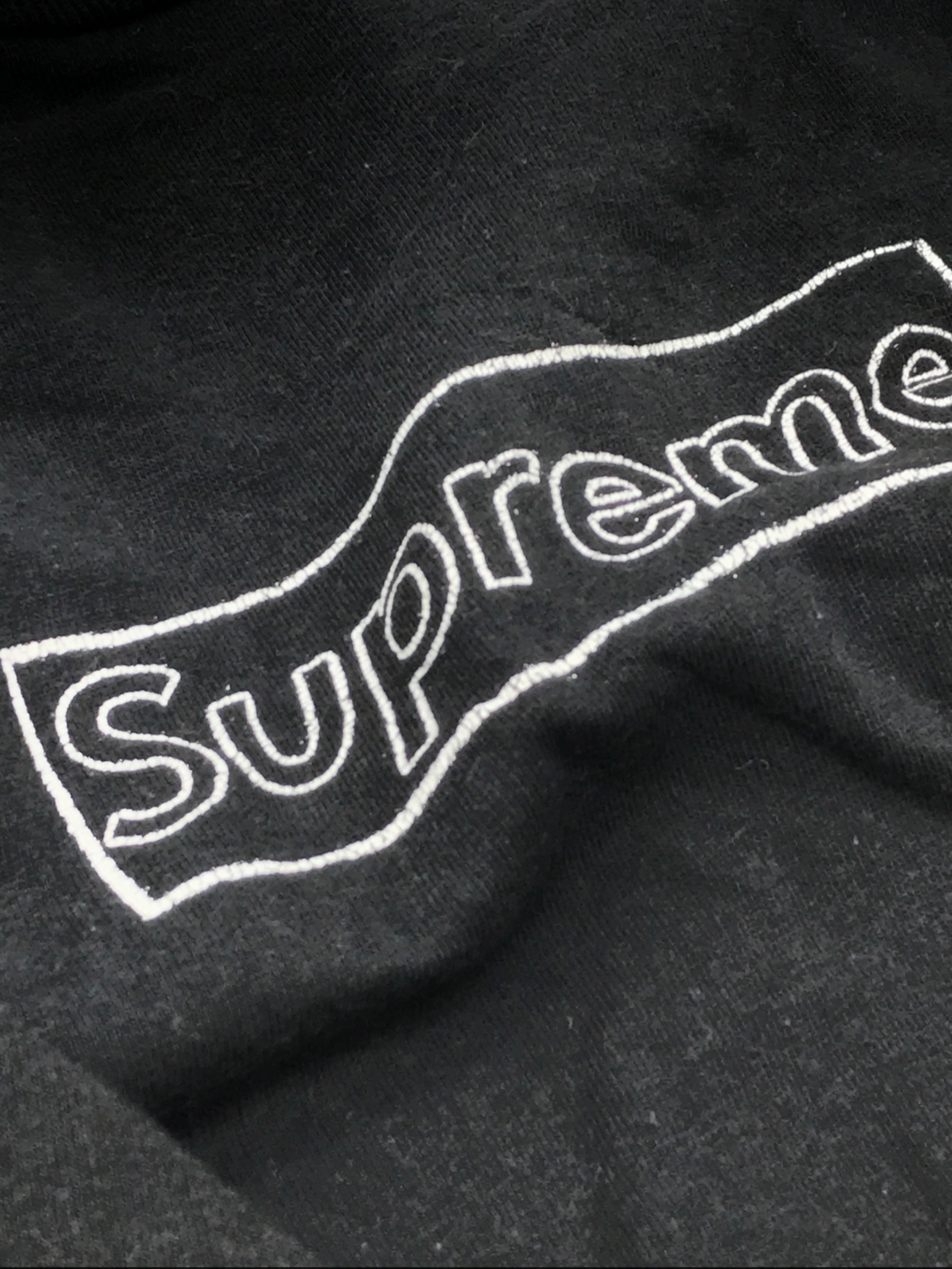 KAWS カウズsupreme シュプリーム/作者サイン有 証明書付属 KAWS カウズsupreme シュプリーム/作者サイン有 証明書付属