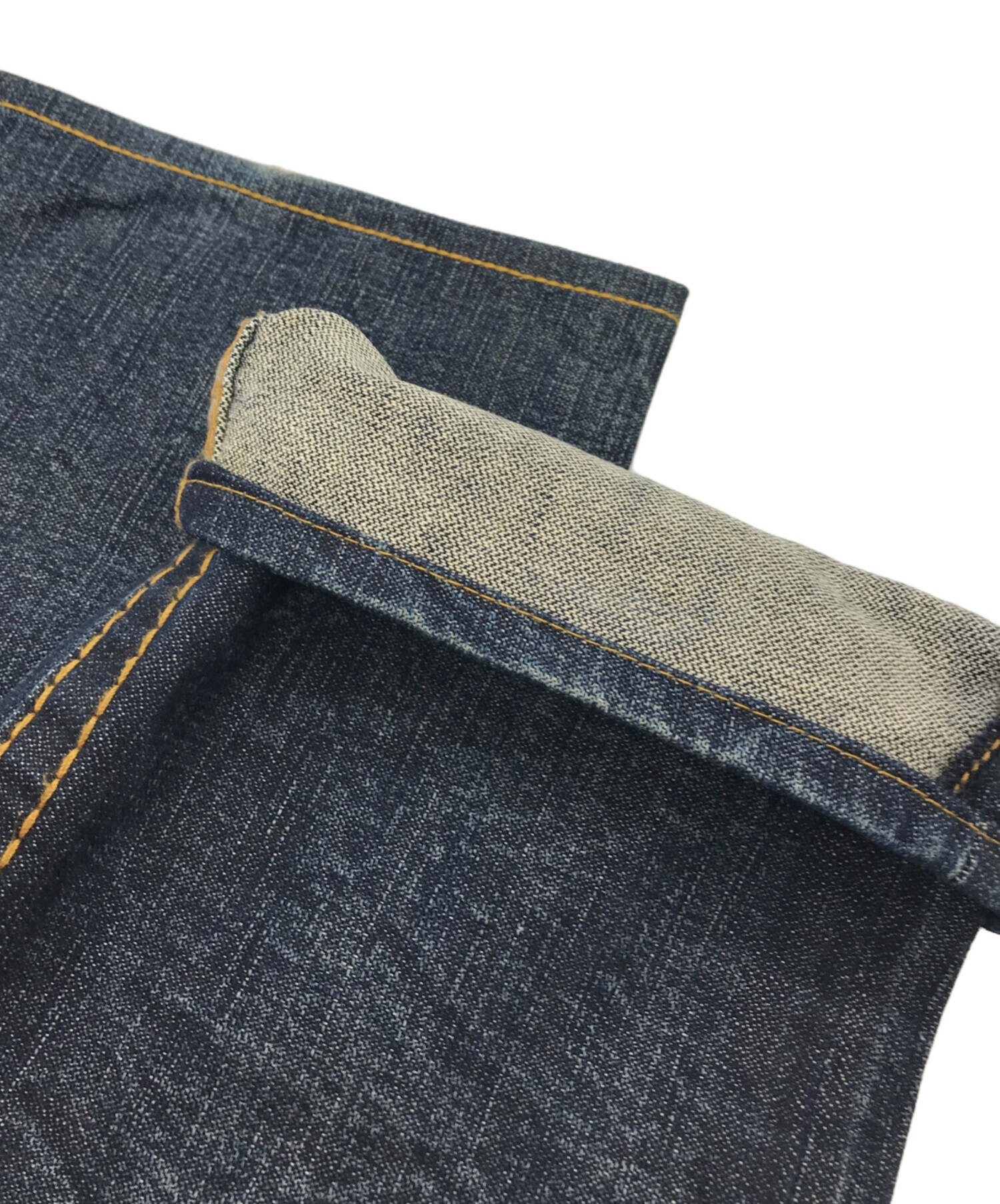 TRUE RELIGION リペアデニムパンツ TRUE RELIGION (トゥルー 