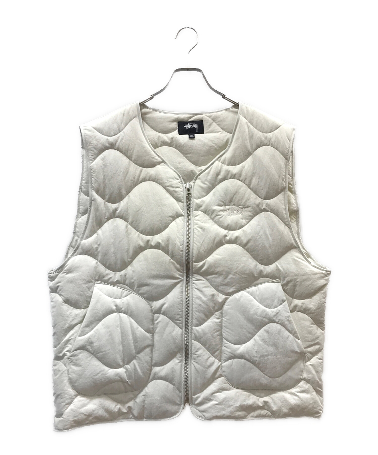 Stussy ホワイト キルティングベスト 中古・古着通販】stussy (ステューシー) Diamond Quilted Vest