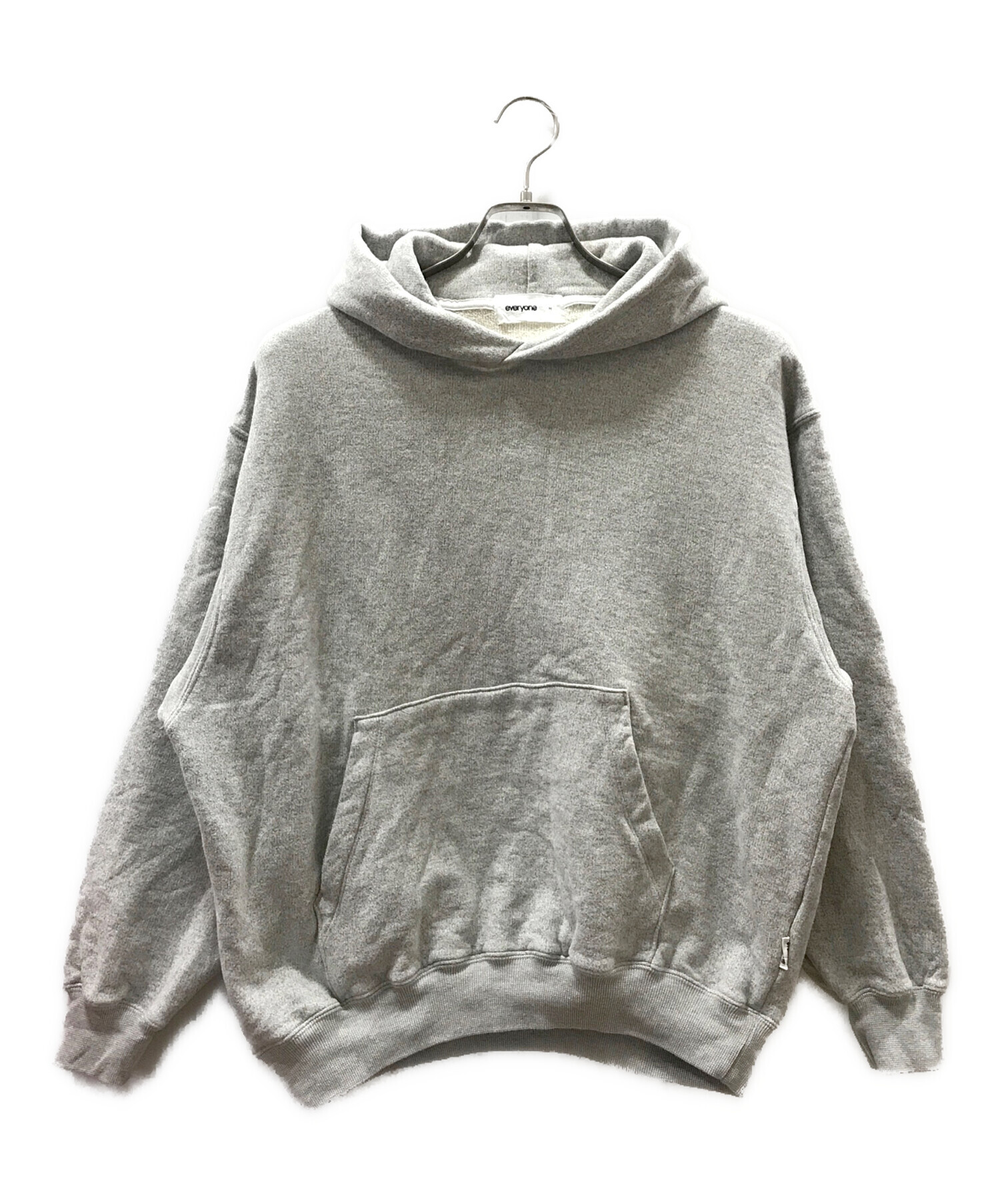 中古・古着通販】everyone (エブリワン) classic hoodie グレー サイズ 中古・古着通販】everyone (エブリワン) classic hoodie グレー サイズ