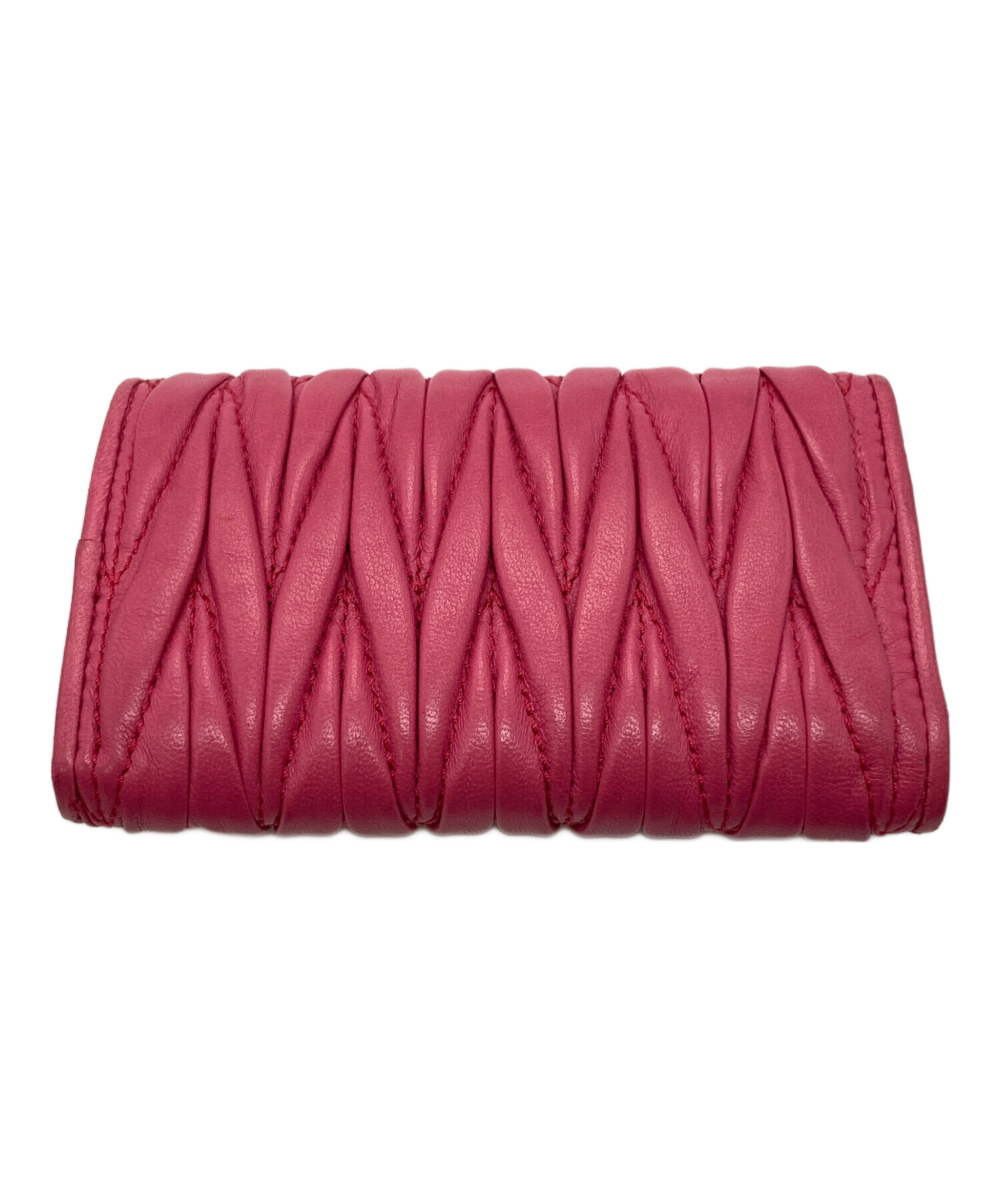 美品！miu miu ミュウミュウ キーケース ピンク系　キルティング 中古・古着通販】MIU MIU (ミュウミュウ) キーケース ピンク サイズ
