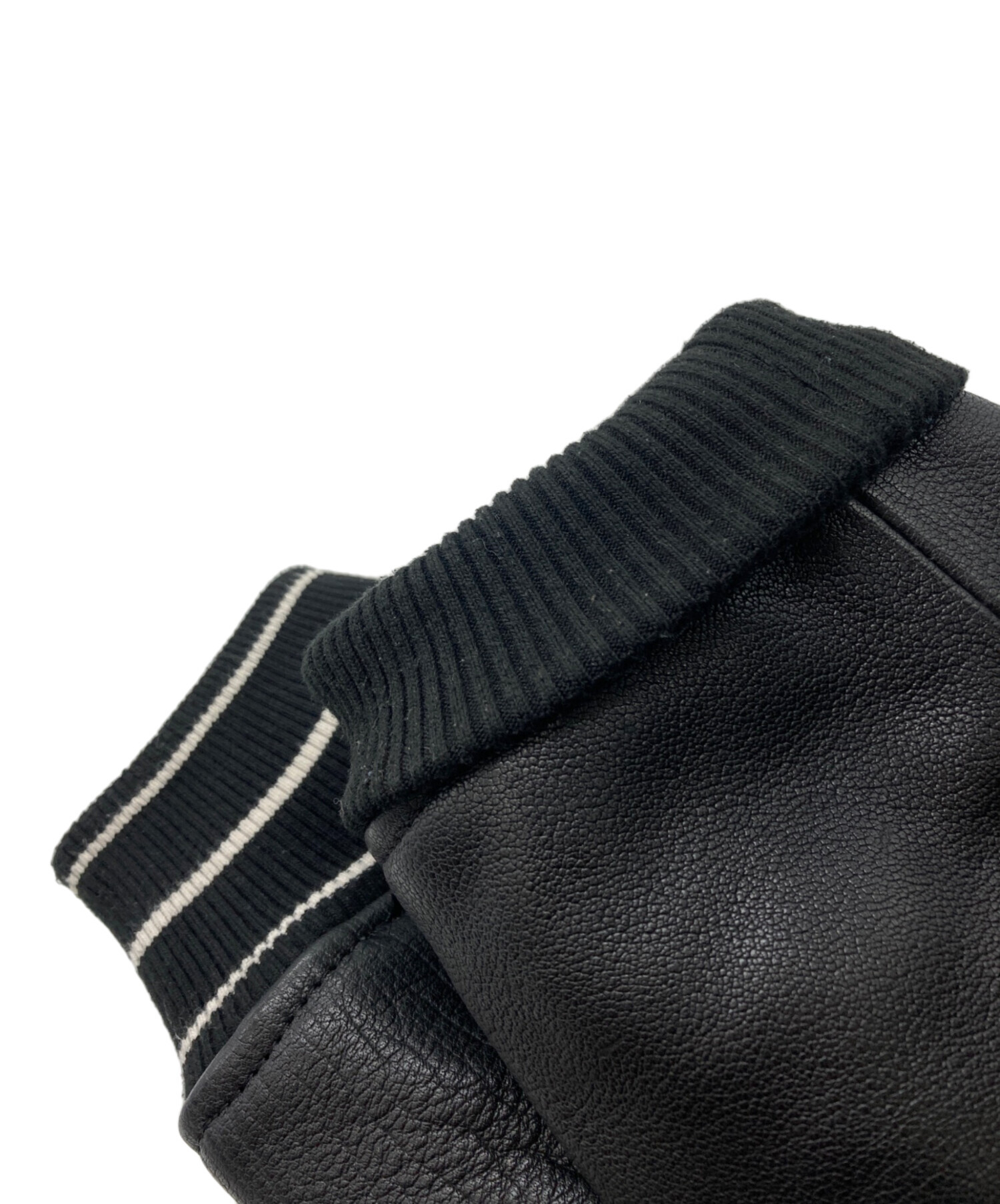 XL ZARA 水牛革レザースタジャン ZARA メンズ XLサイズ スタジャン ボンバージャケット 水牛革 クワガタ