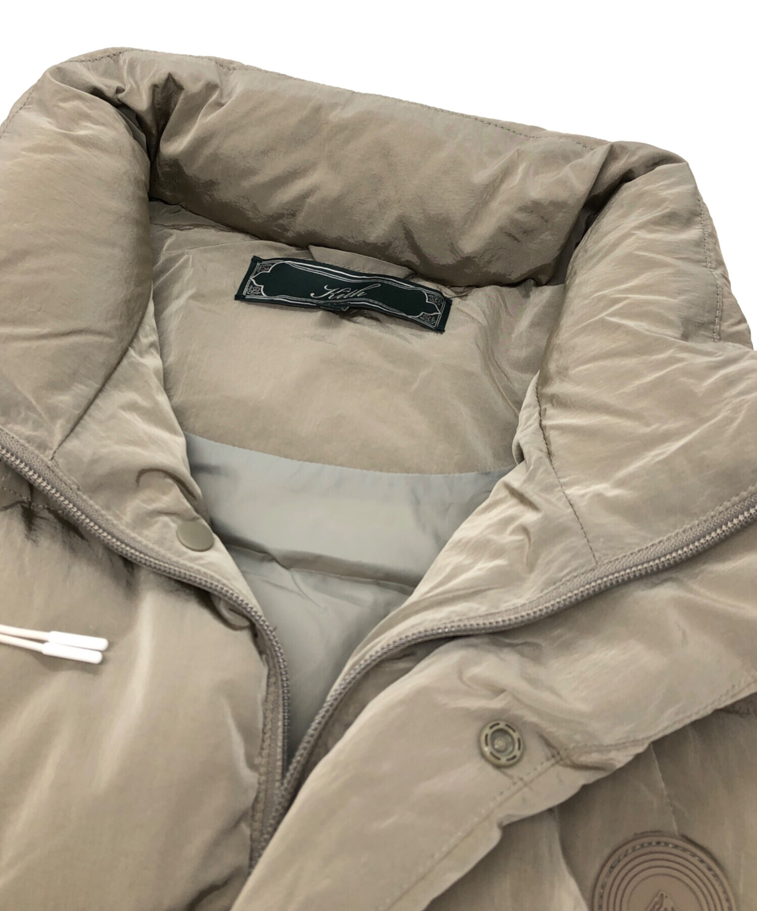 中古・古着通販】KITH (キス) Wrinkle Nylon Midi Vest ベージュ