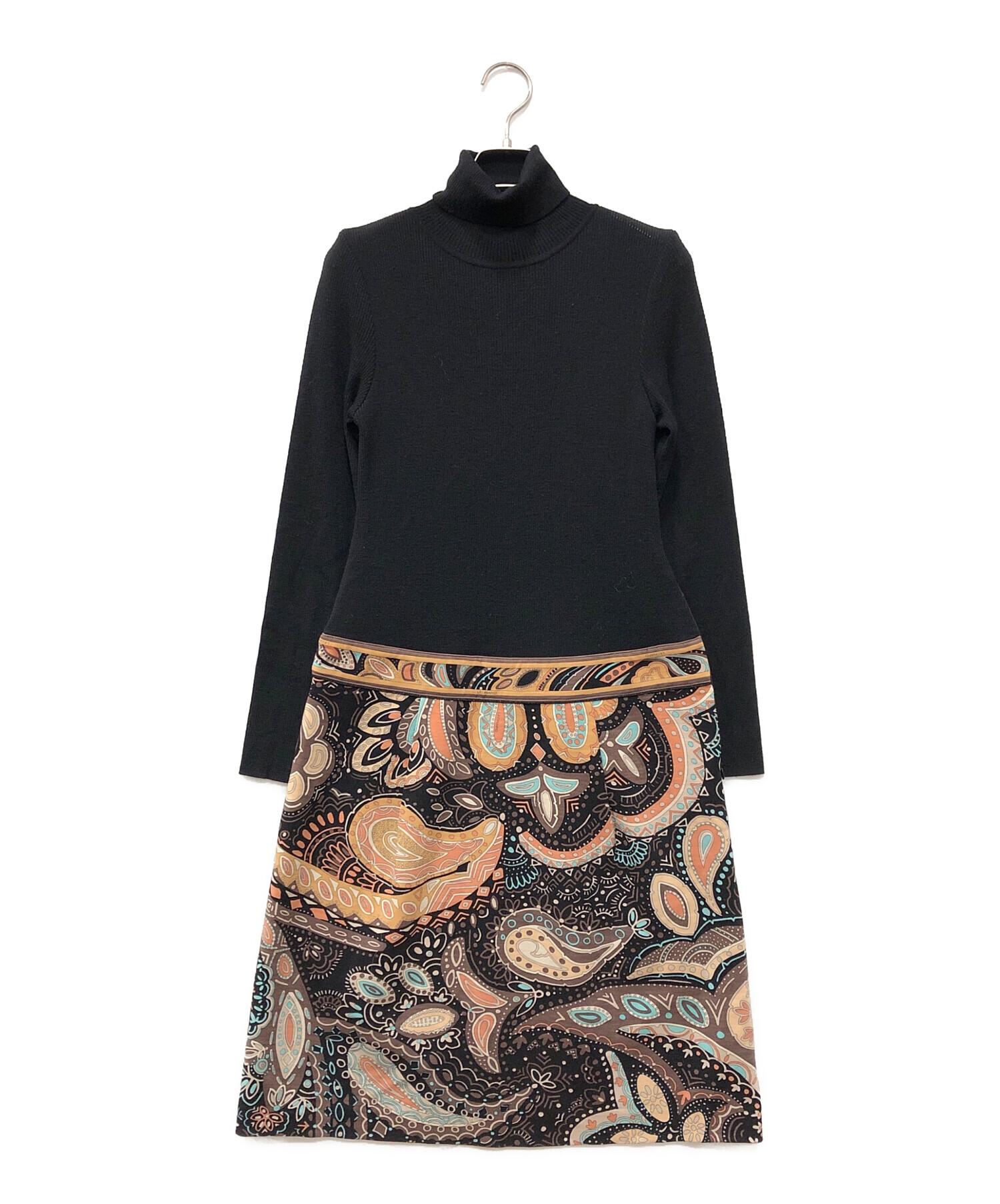 【美品】レオナール ニットワンピース 長袖 総柄 ブランドロゴ ブラック L 中古・古着通販】LEONARD (レオナール) 切替ニットワンピース ブラック