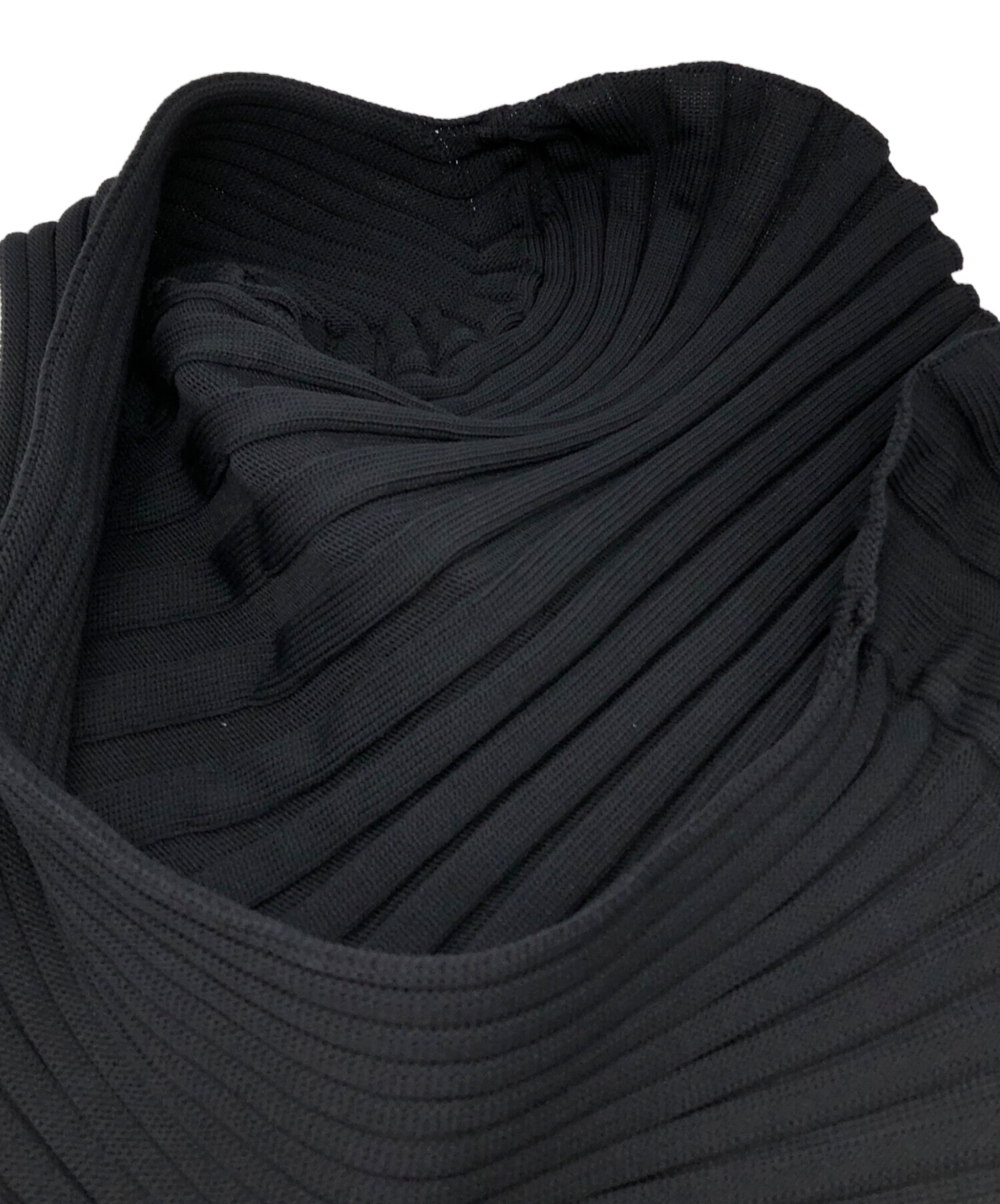美品 イッセイミヤケ ISSEY MIYAKE 長袖ニット レディース 2 ISSEY MIYAKE（イッセイミヤケ） ニット セーター HAND IN HAND ニット