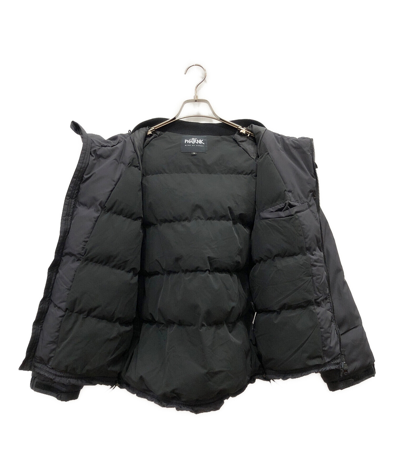 PHATRNK ブラック フード付きジャケット 中古・古着通販】PHATRNK (ファットランク) OLD ENGLISH LOGOパファー