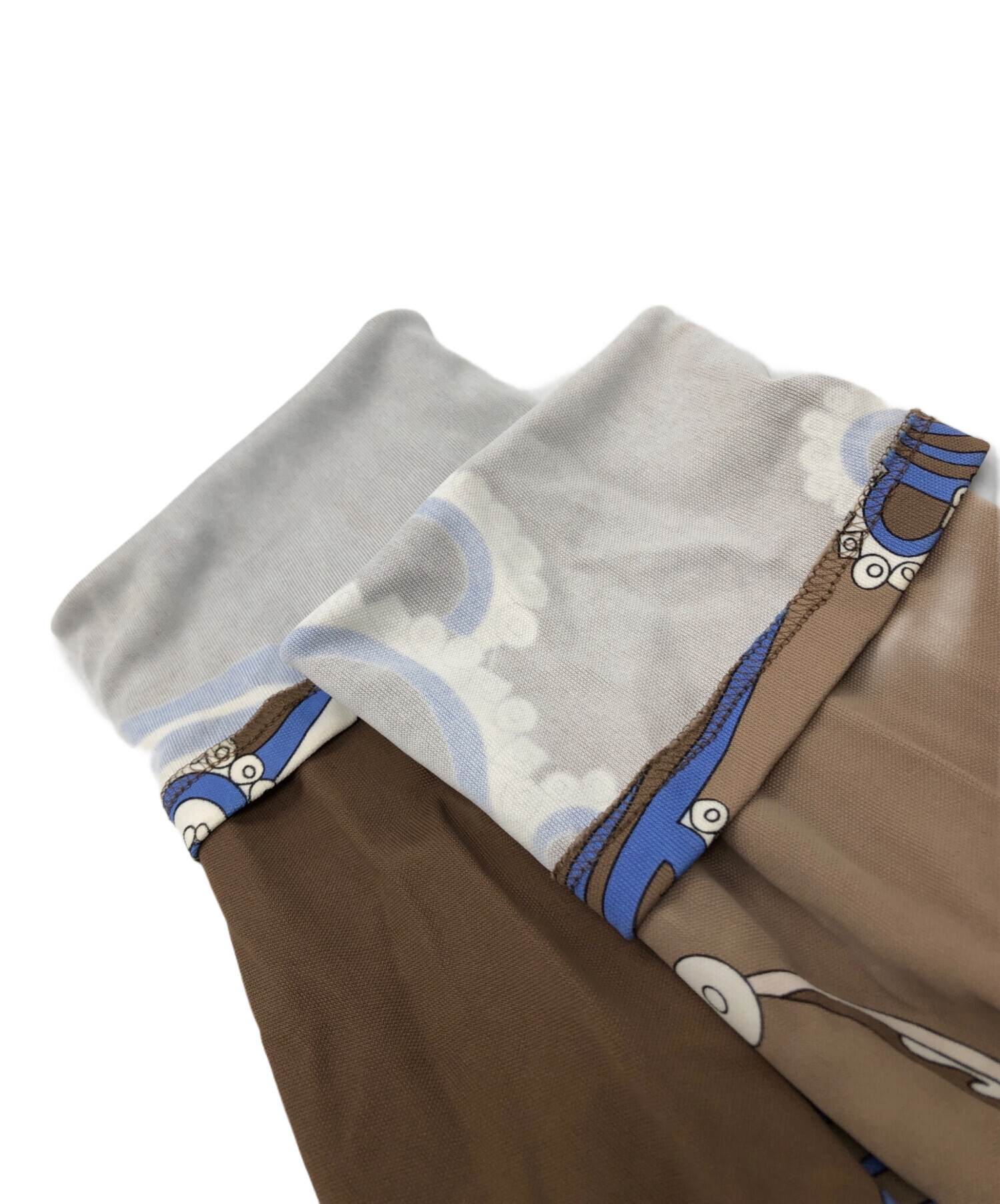 希少 エミリオプッチ 上質 レーヨン 総柄 デザイン 長袖 ワンピース 42 中古・古着通販】Emilio Pucci (エミリオ プッチ) 総柄レーヨン