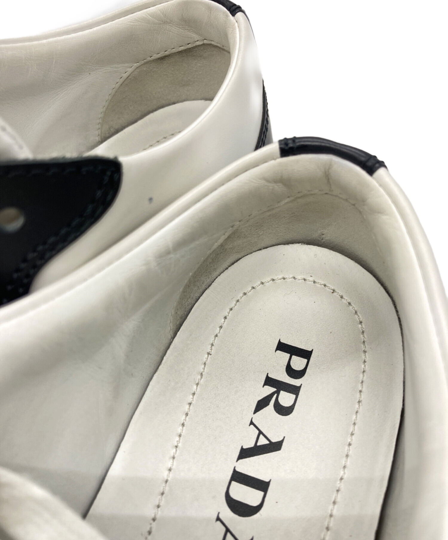 中古・古着通販】PRADA (プラダ) ローカットスニーカー ホワイト