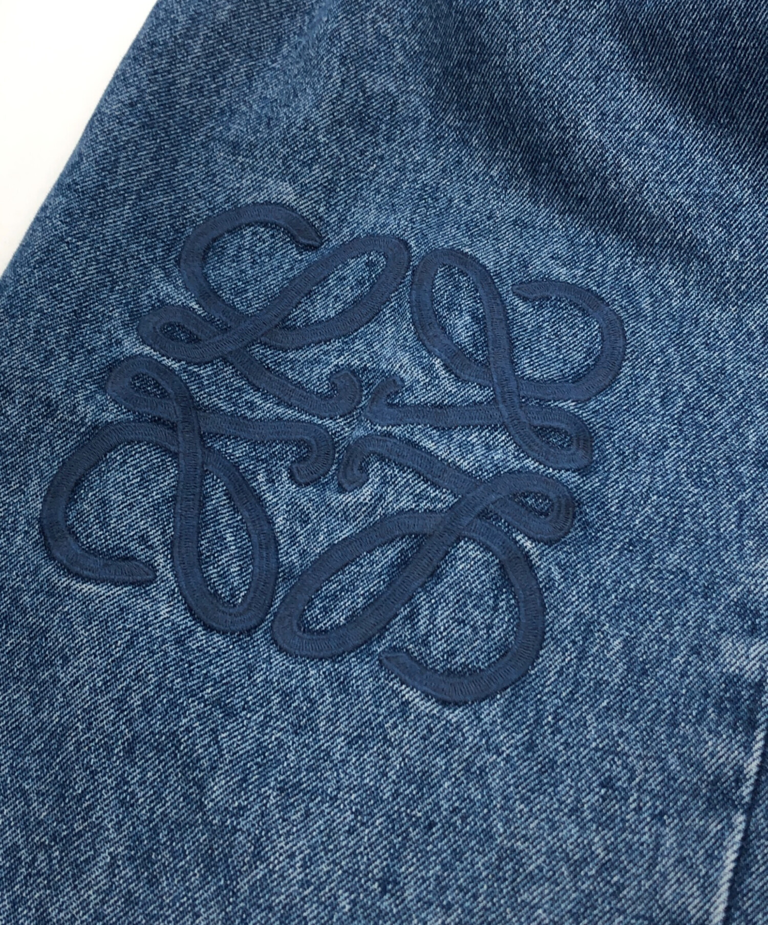 中古・古着通販】LOEWE (ロエベ) アナグラム バギー ジーンズ 中古・古着通販】LOEWE (ロエベ) アナグラム バギー ジーンズ