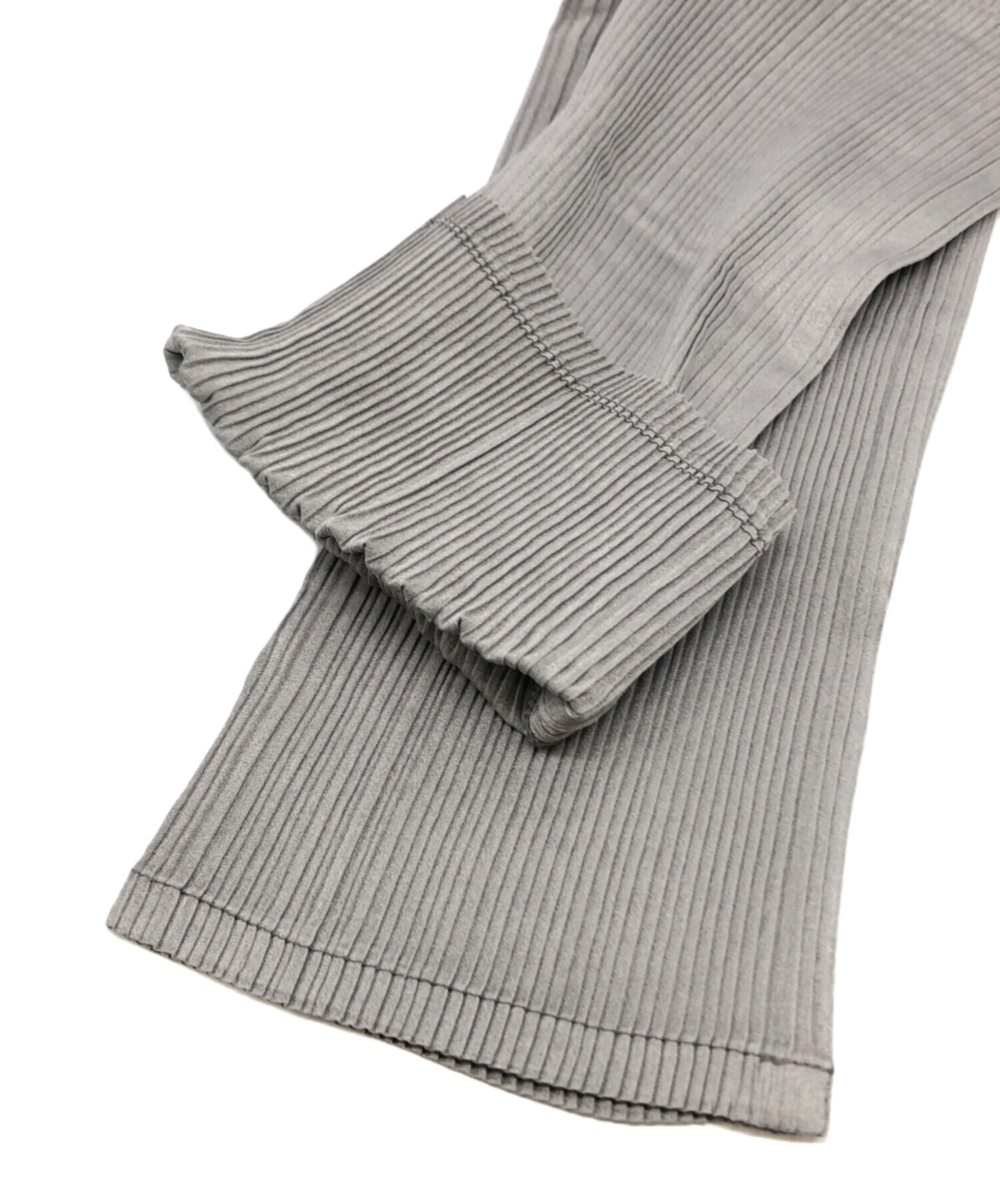 ISSEYMIYAKE イッセイミヤケ ブラウス プリーツ サイズ02 M 中古・古着通販】ISSEY MIYAKE (イッセイミヤケ) プリーツブラウス