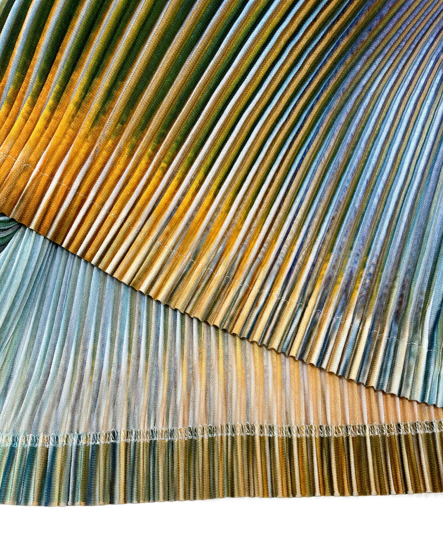 美品 ISSEY MIYAKE イッセイミヤケ 総柄プリント プリーツ ショートスリーブ ブラウス カットソー IM84-FJ671 Mサイズ マルチカラー レディース 古着 中古 USED ISSEY MIYAKE（イッセイミヤケ） 美品 総柄プリント プリーツ ショート