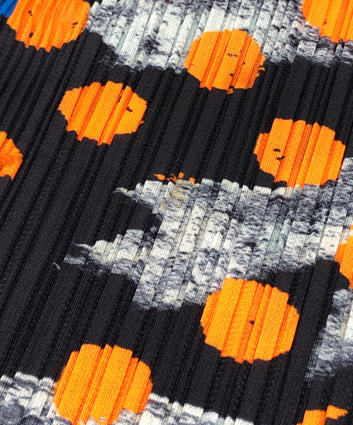 Pleats pleaseオレンジと黒のブラウス 中古・古着通販】PLEATS PLEASE (プリーツプリーズ) プリーツブラウス