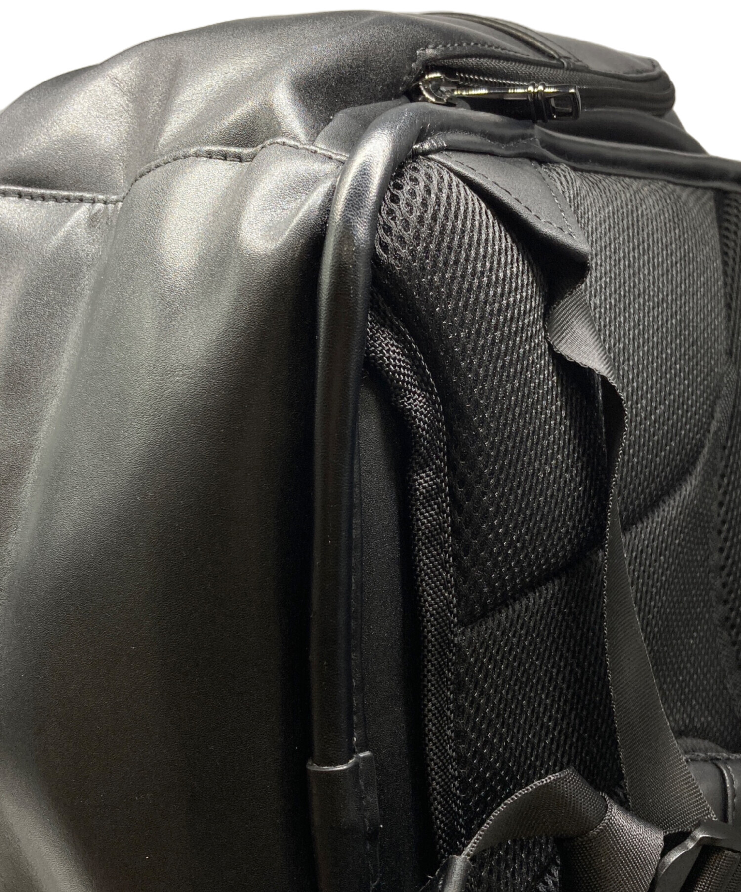 中古・古着通販】TUMI (トゥミ) ALPHA3カーボンレザーバックパック