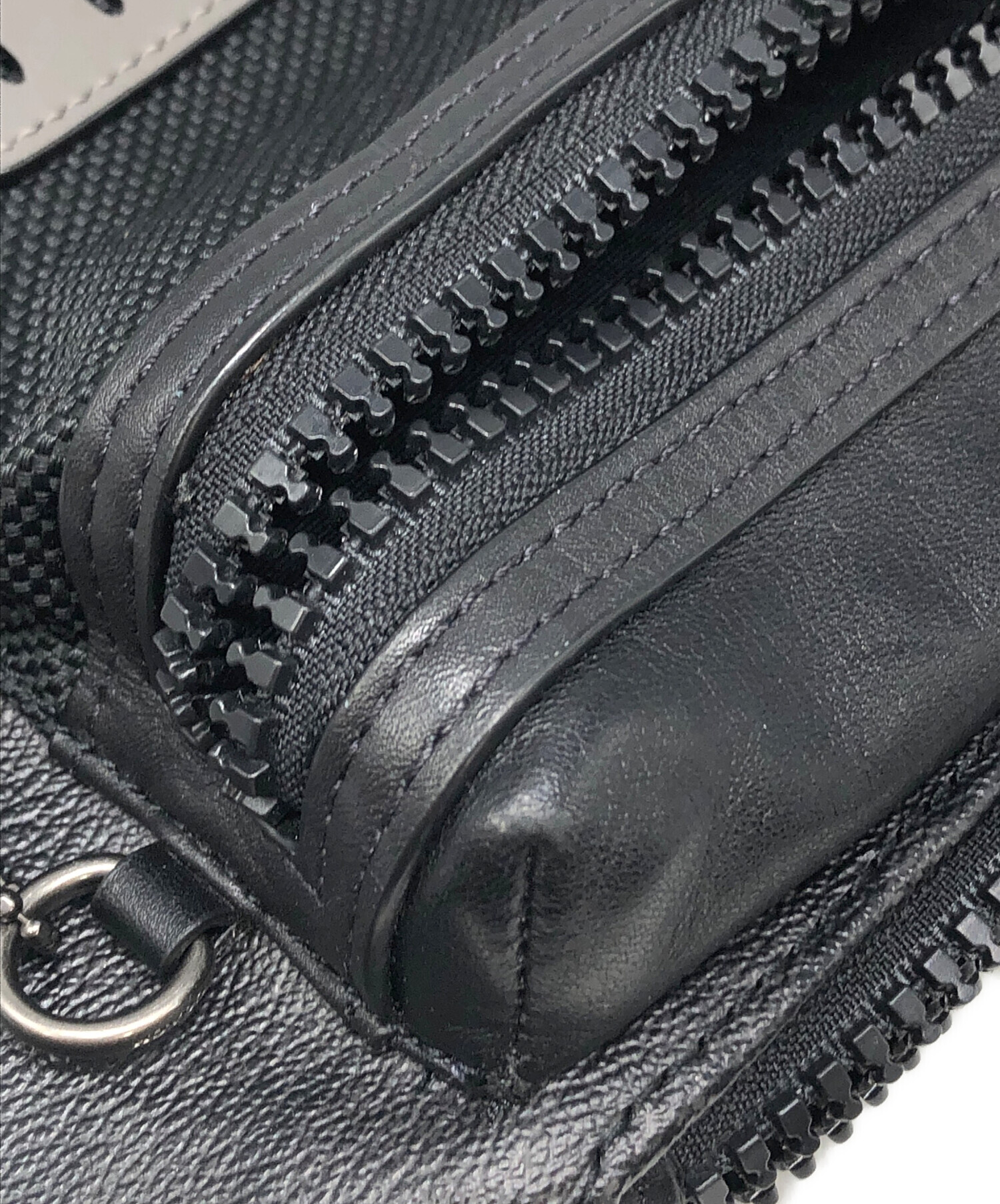 中古・古着通販】COACH (コーチ) ボディーバッグ ブラック サイズ:下記