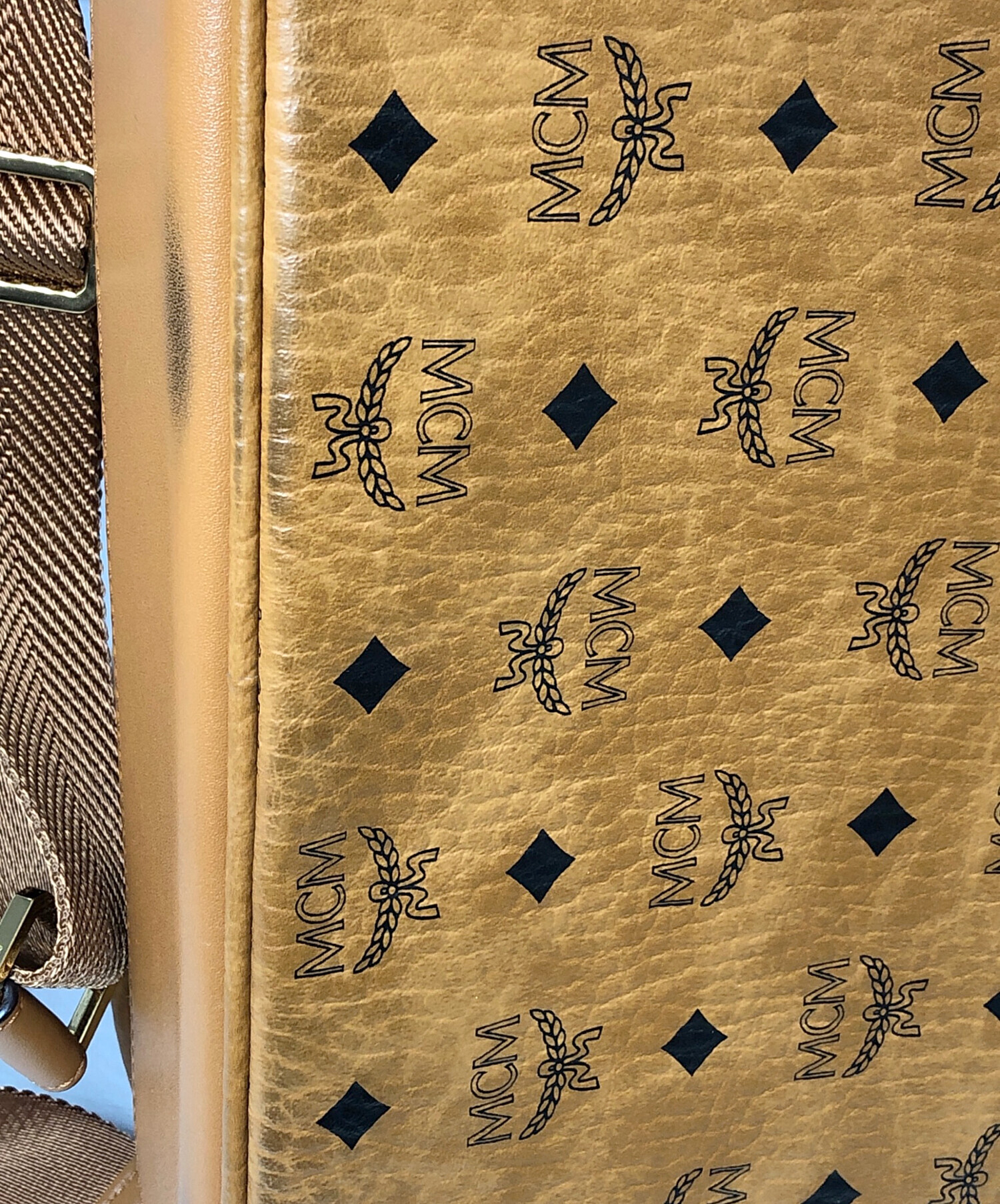 中古・古着通販】MCM (エムシーエム) ヴィセトス STARK レザースタッズ