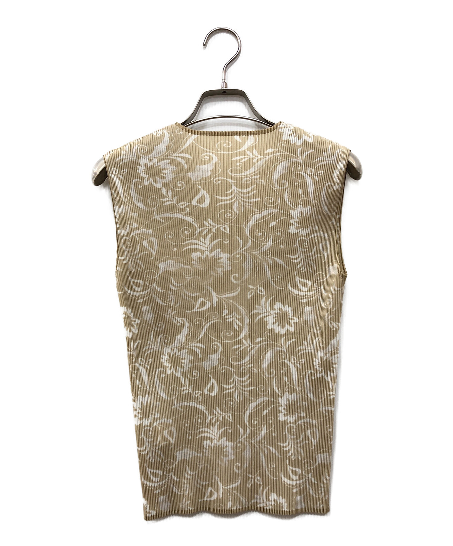 綺麗 イッセイミヤケ FETE プリーツ加工 ノースリーブトップス サイズ02 中古・古着通販】ISSEY MIYAKE FETE (イッセイミヤケフェット
