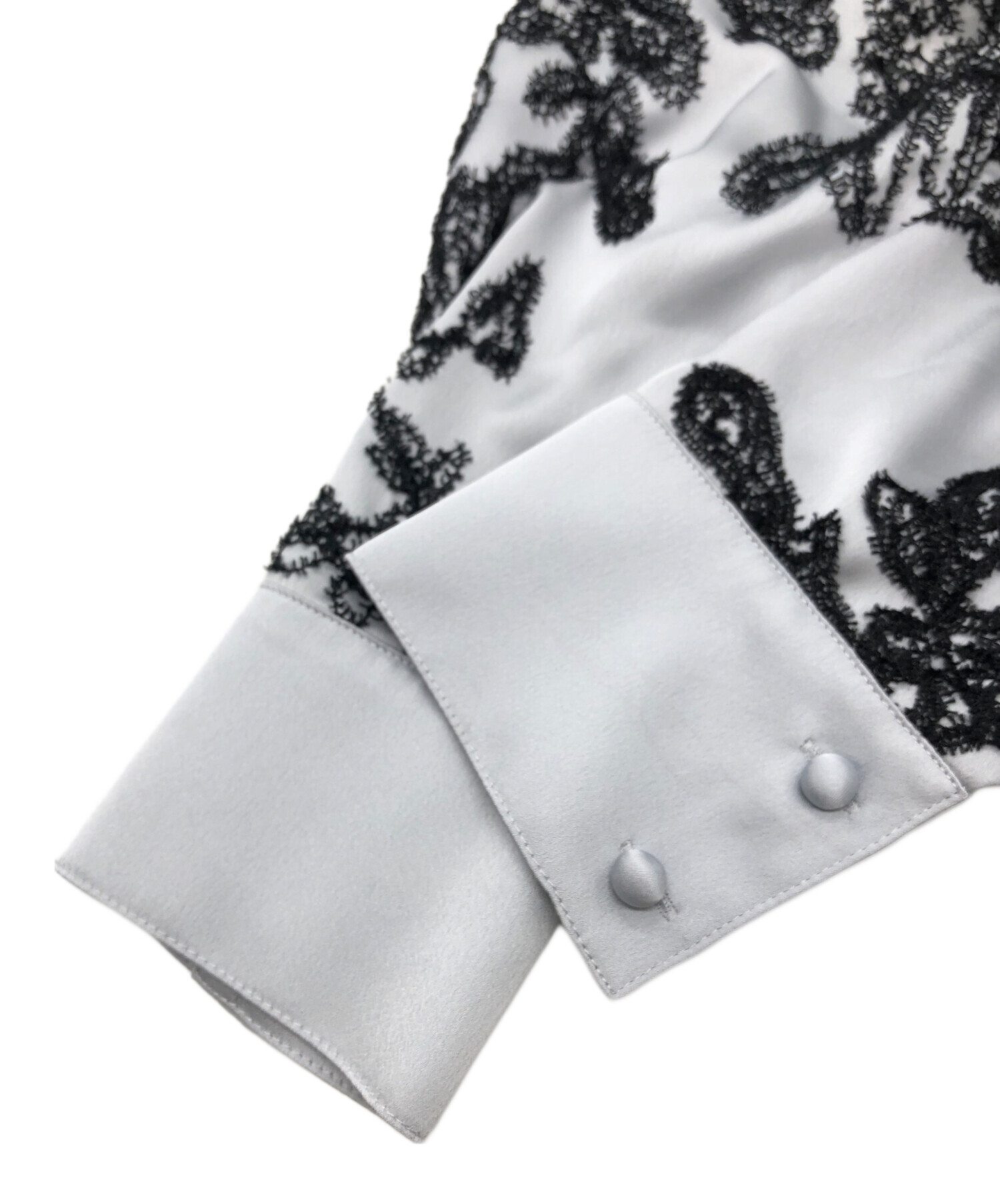 中古・古着通販】Ameri (アメリ) MOLE YARN EMBROIDERY SATIN SHIRT 