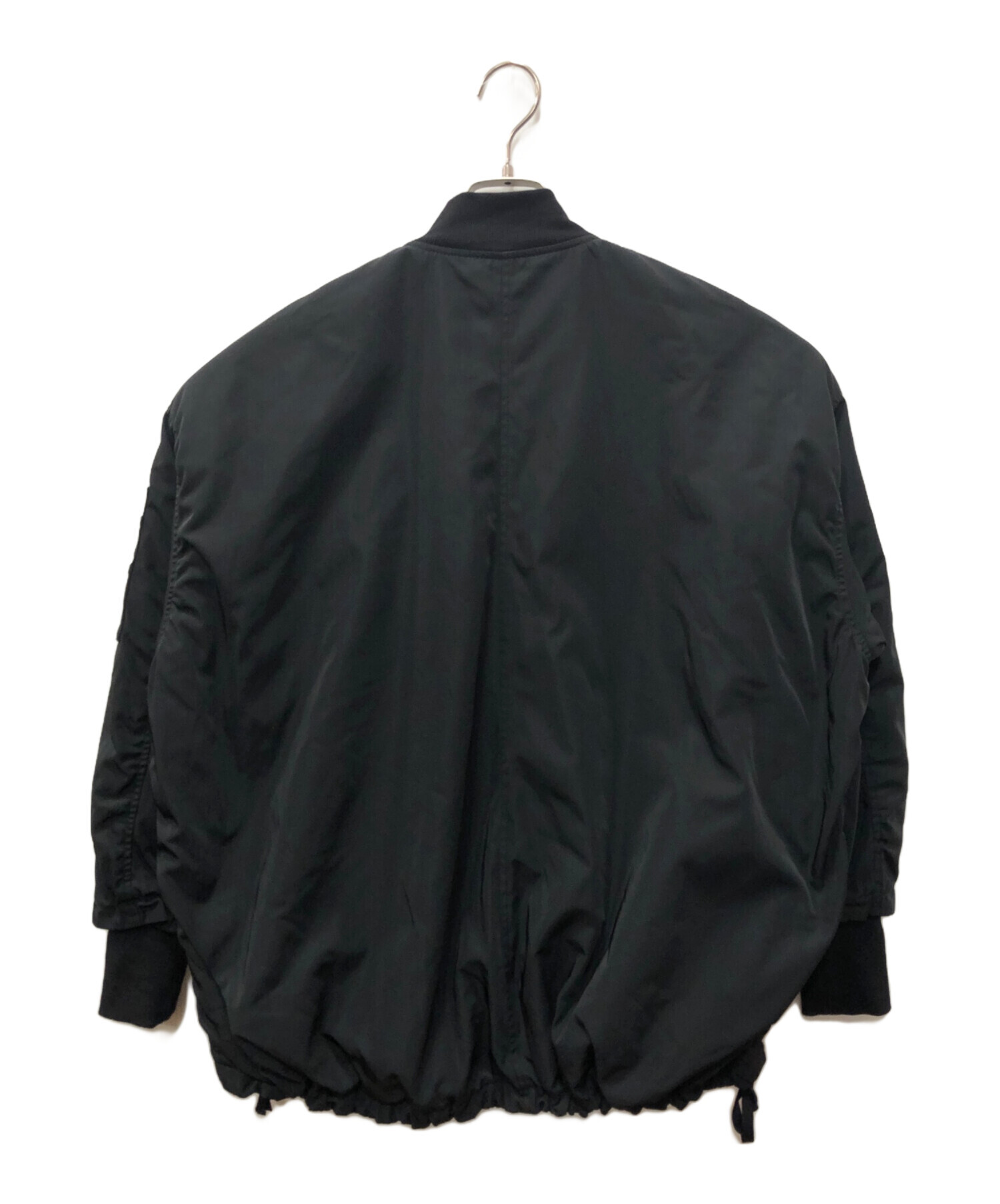 中古・古着通販】BEARDSLEY (ビアズリー) フレアMA-1ブルゾン ブラック 中古・古着通販】BEARDSLEY (ビアズリー) フレアMA-1ブルゾン ブラック