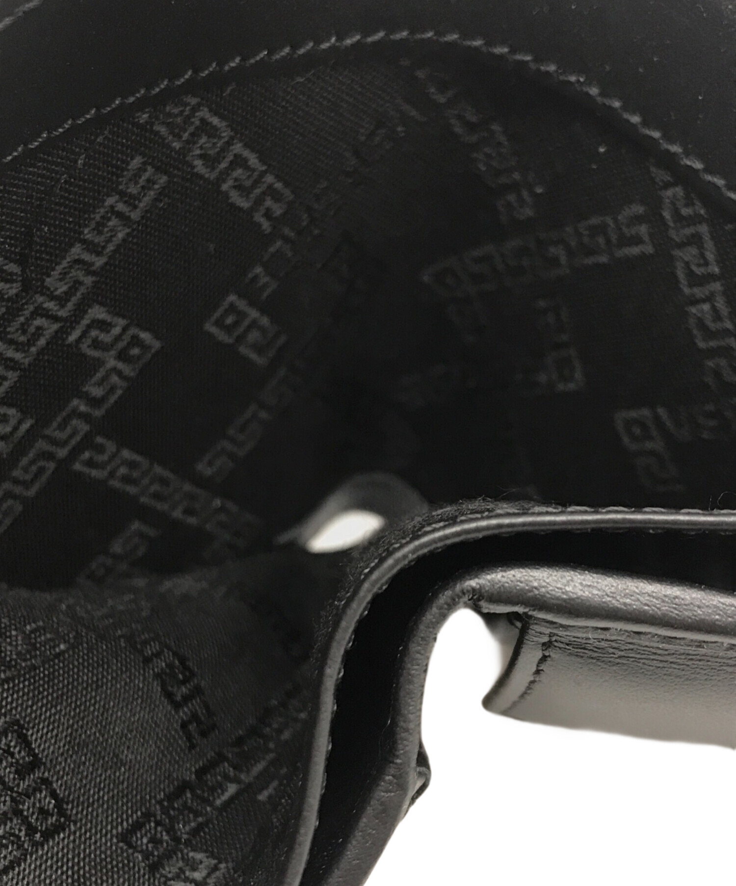 中古・古着通販】VERSACE (ヴェルサーチ) 2つ折り財布 ボルドー サイズ