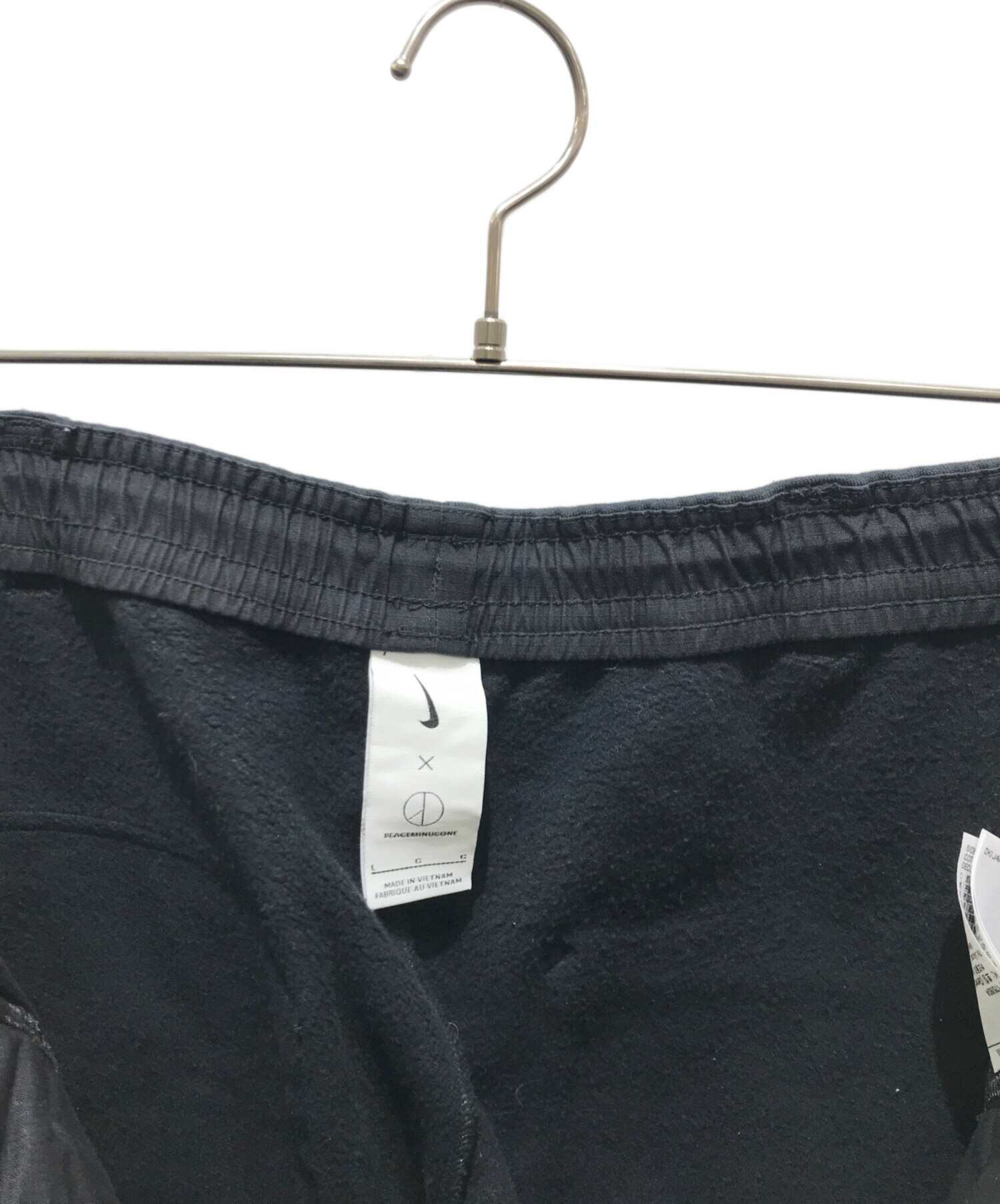 ナイキ NIKE ピースマイナスワン NRG CF WODE PANTS サイズ:M スウェット切り替えマルチポケットワイドカーゴロングパンツ 中古 BS99 NIKE (ナイキ) PEACEMINUSONE (ピースマイナスワン) NRG CF WIDE PANTS ブラック サイズ:L